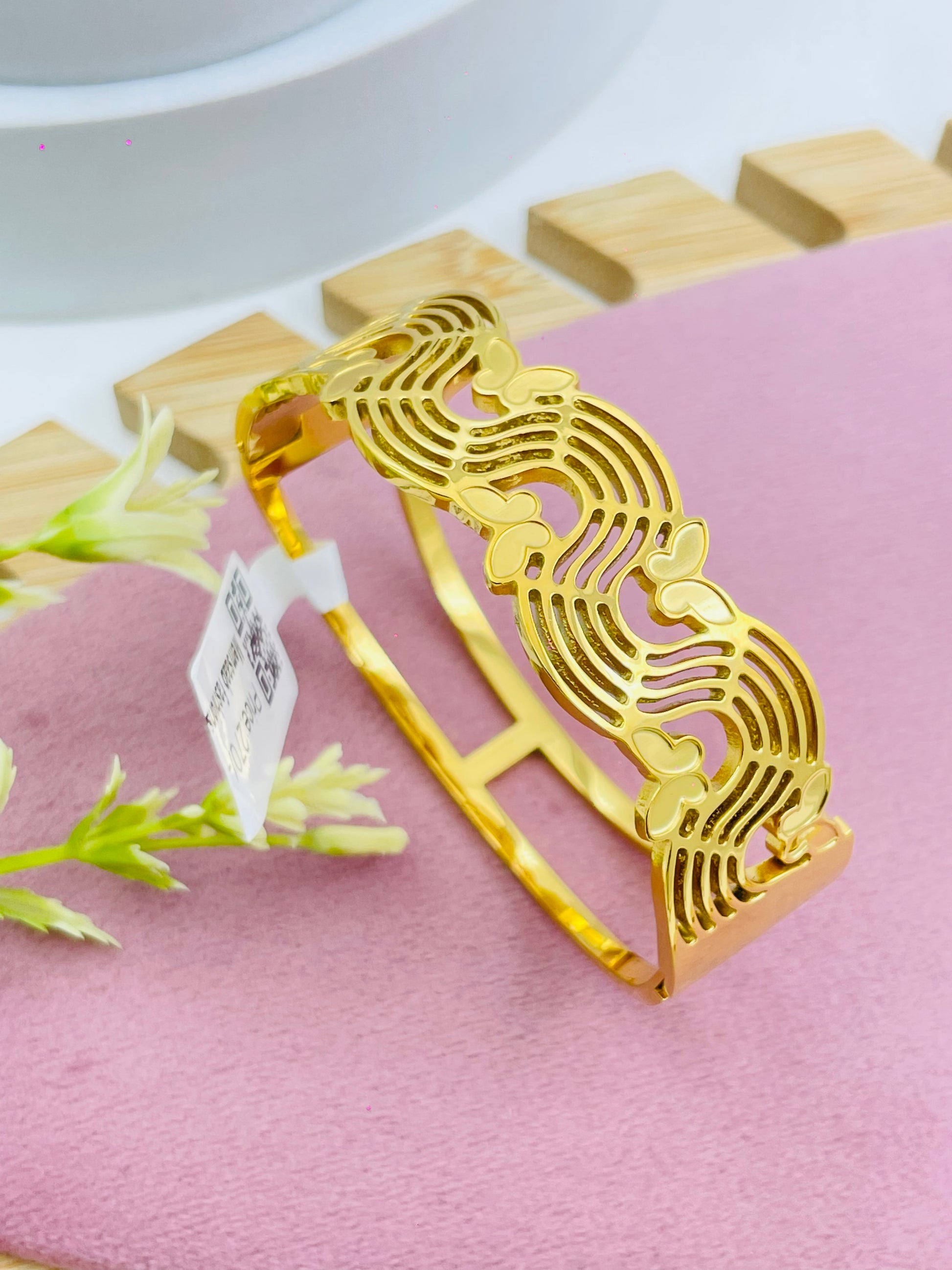 Elegant Gold Filigree Bangle Bracelet  Perfect Accessory