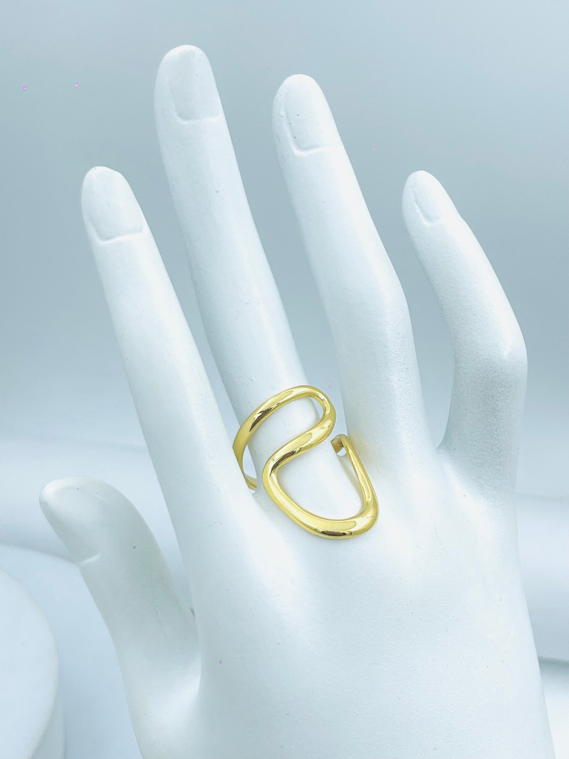 Elegant Gold Open Wave Ring  Modern Jewelry