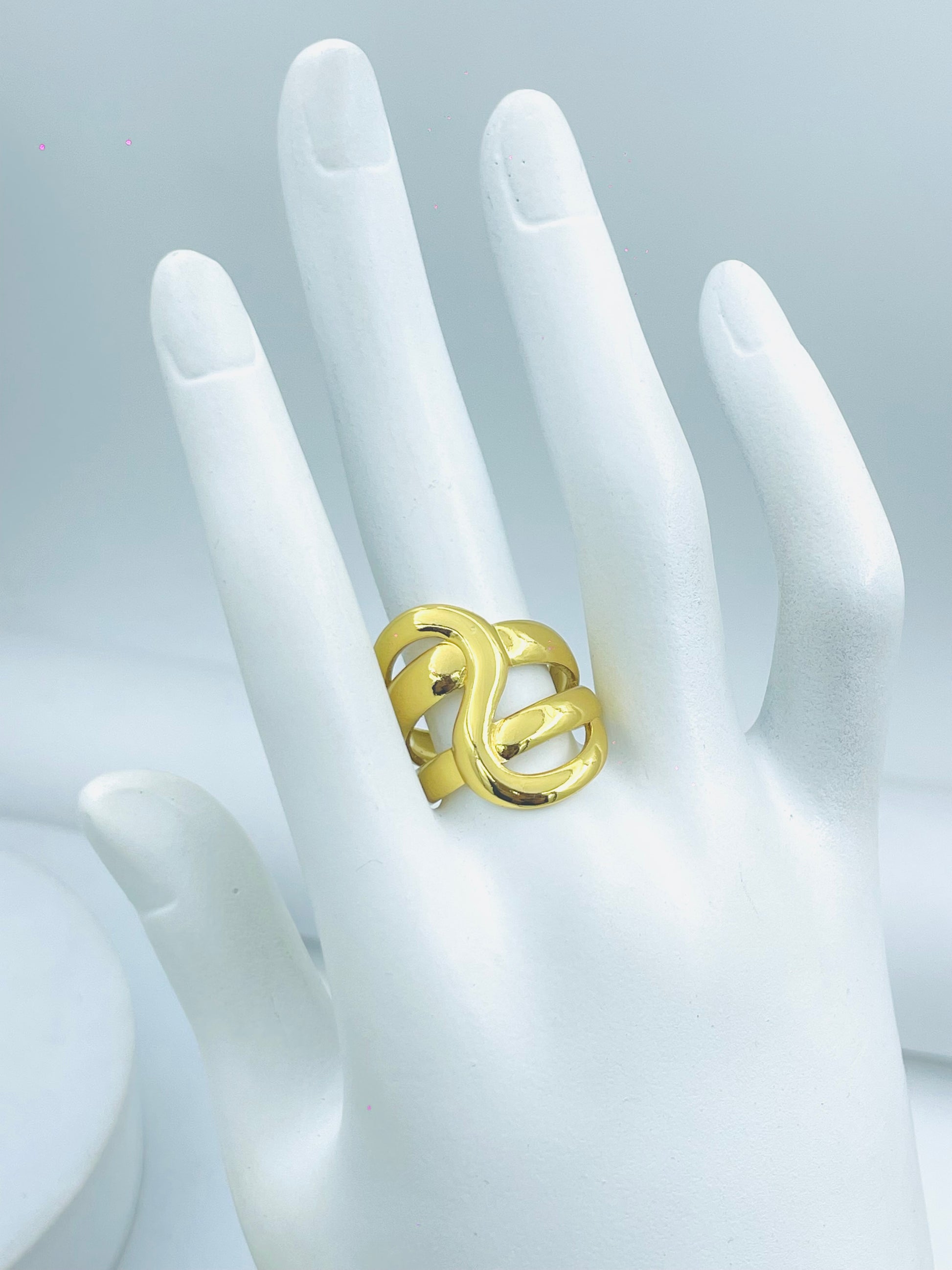 Elegant Gold Double Band Twist Ring  Stylish Jewelry