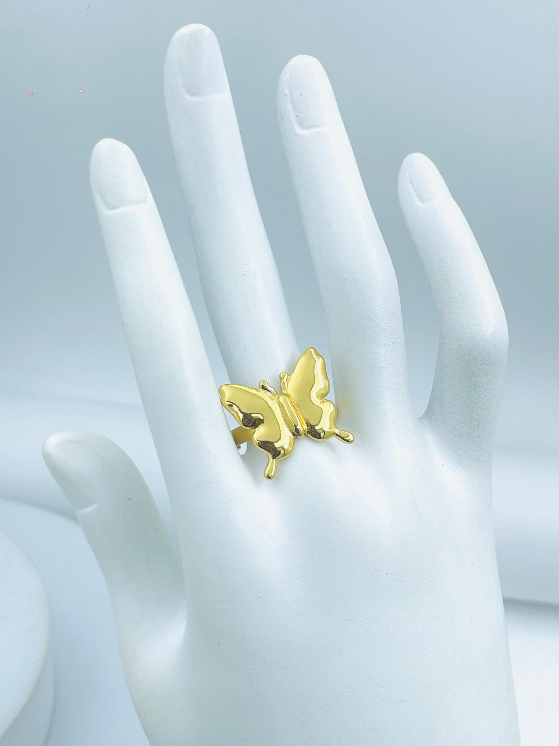 Elegant Gold Butterfly Ring  Perfect for Any Occasion