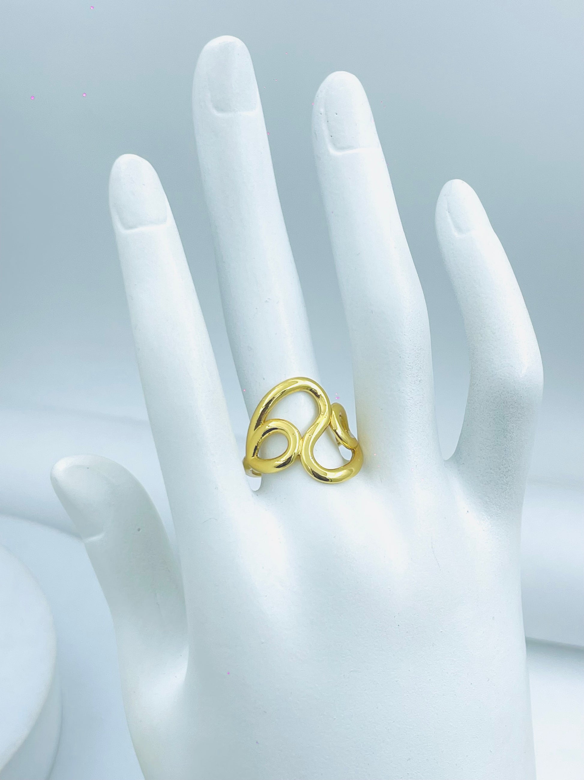 Elegant Gold Abstract Wave Ring  Modern Jewelry