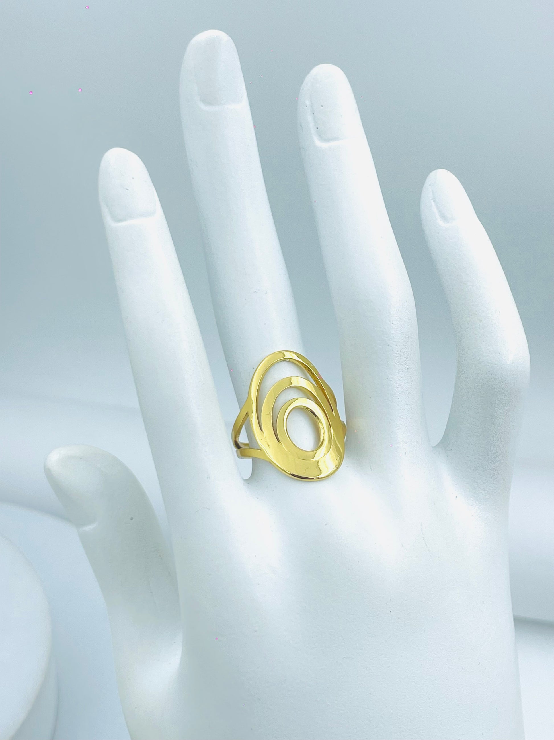 Elegant Abstract Gold Statement Ring