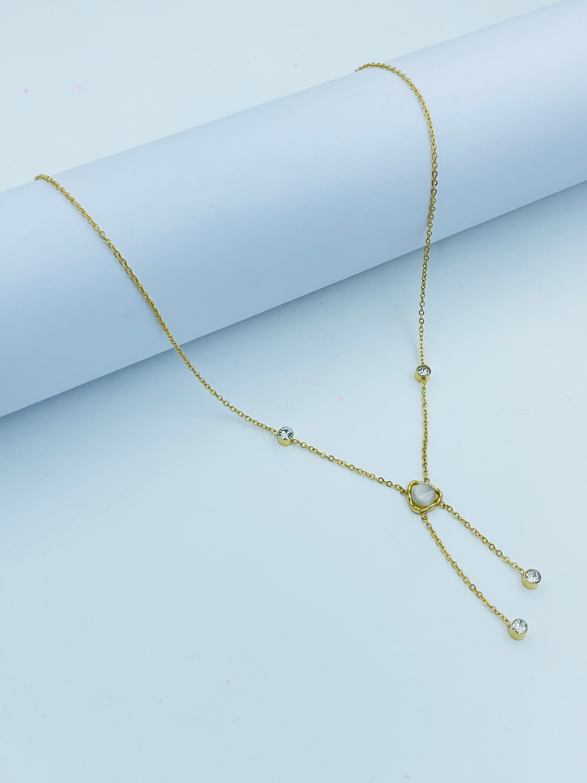 Elegant Gold Heart Lariat Necklace with Diamonds