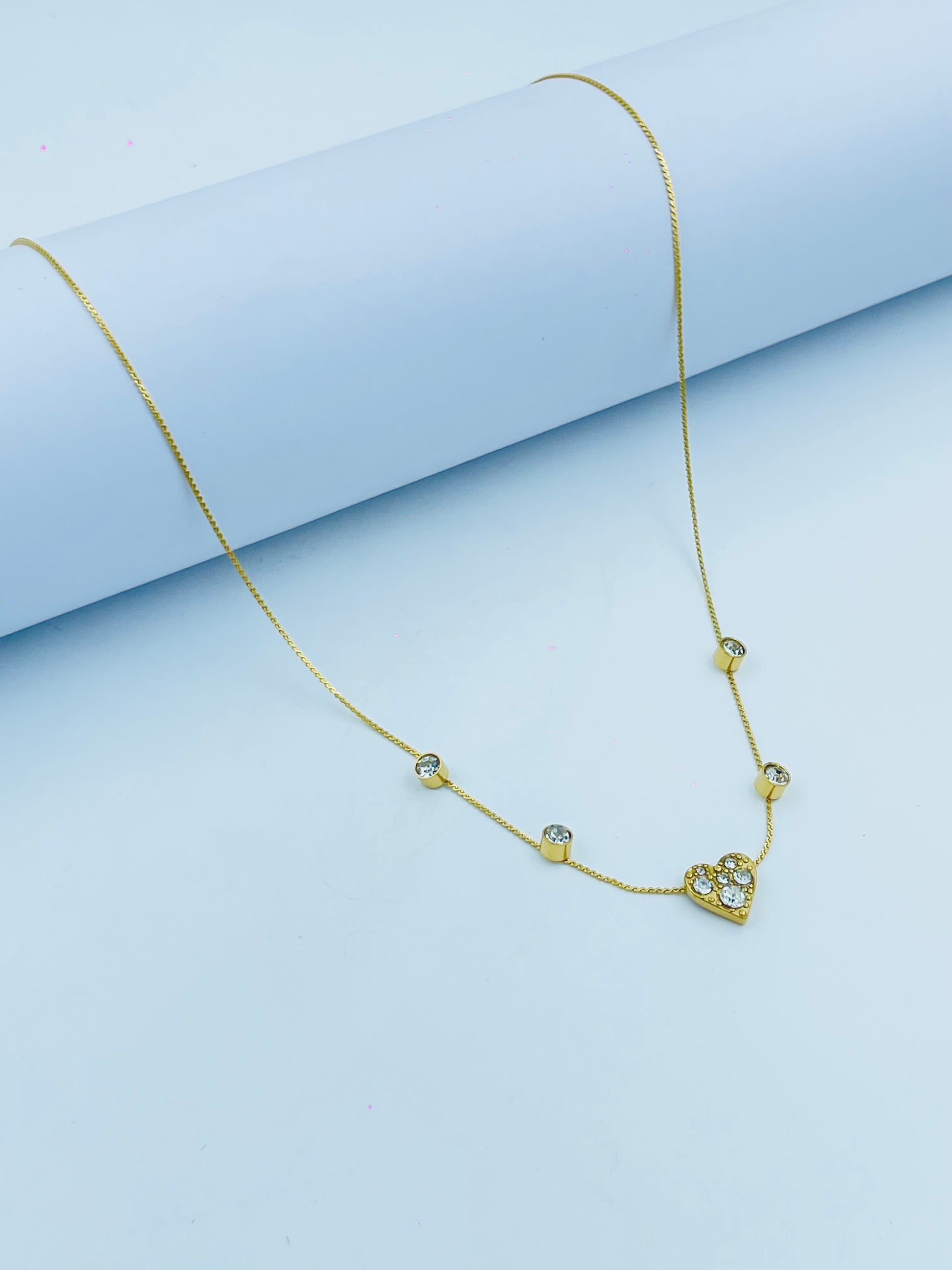 Elegant Gold Heart Pendant Necklace with Gems