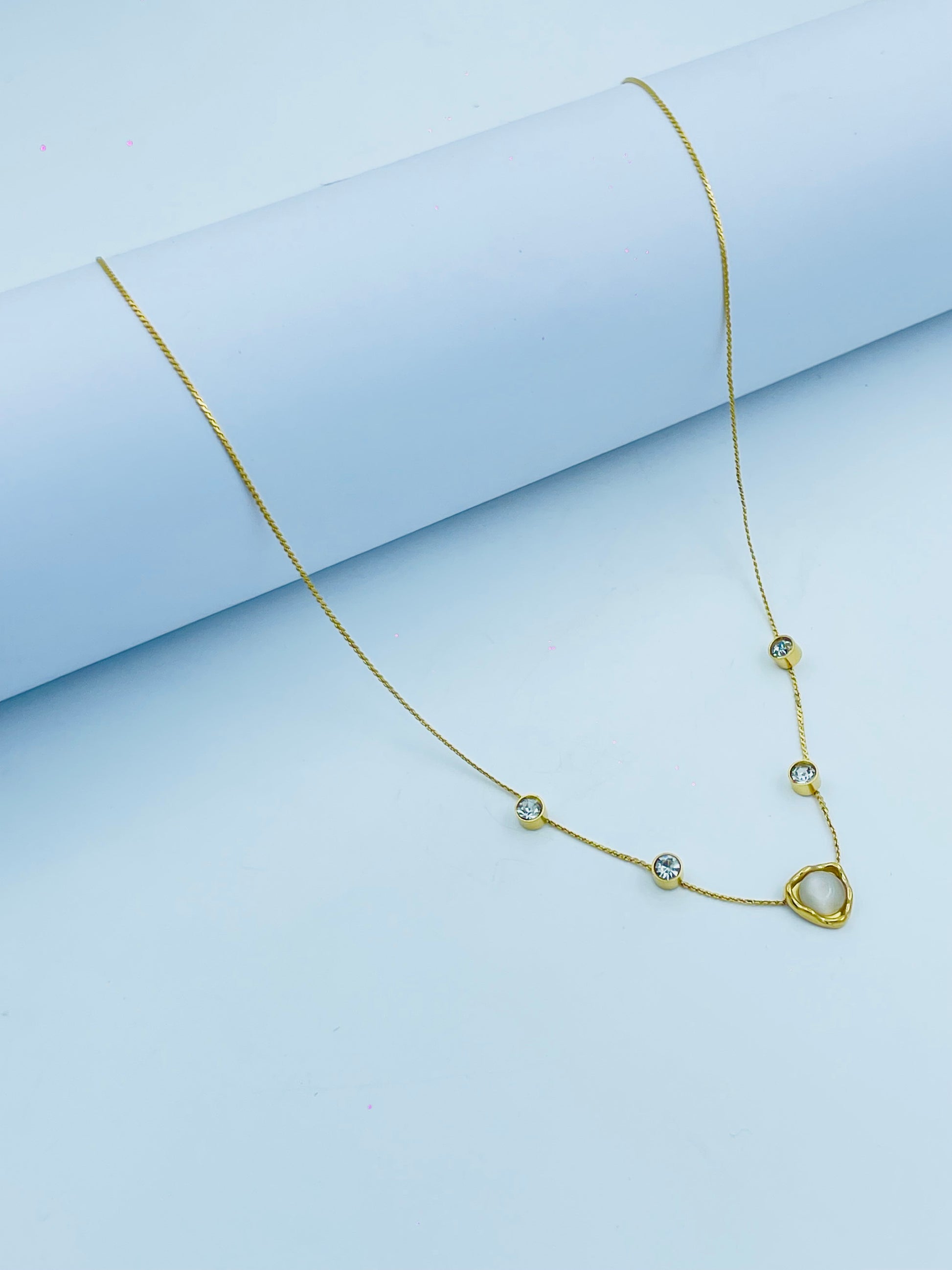Elegant Gold Necklace with Diamond Accents