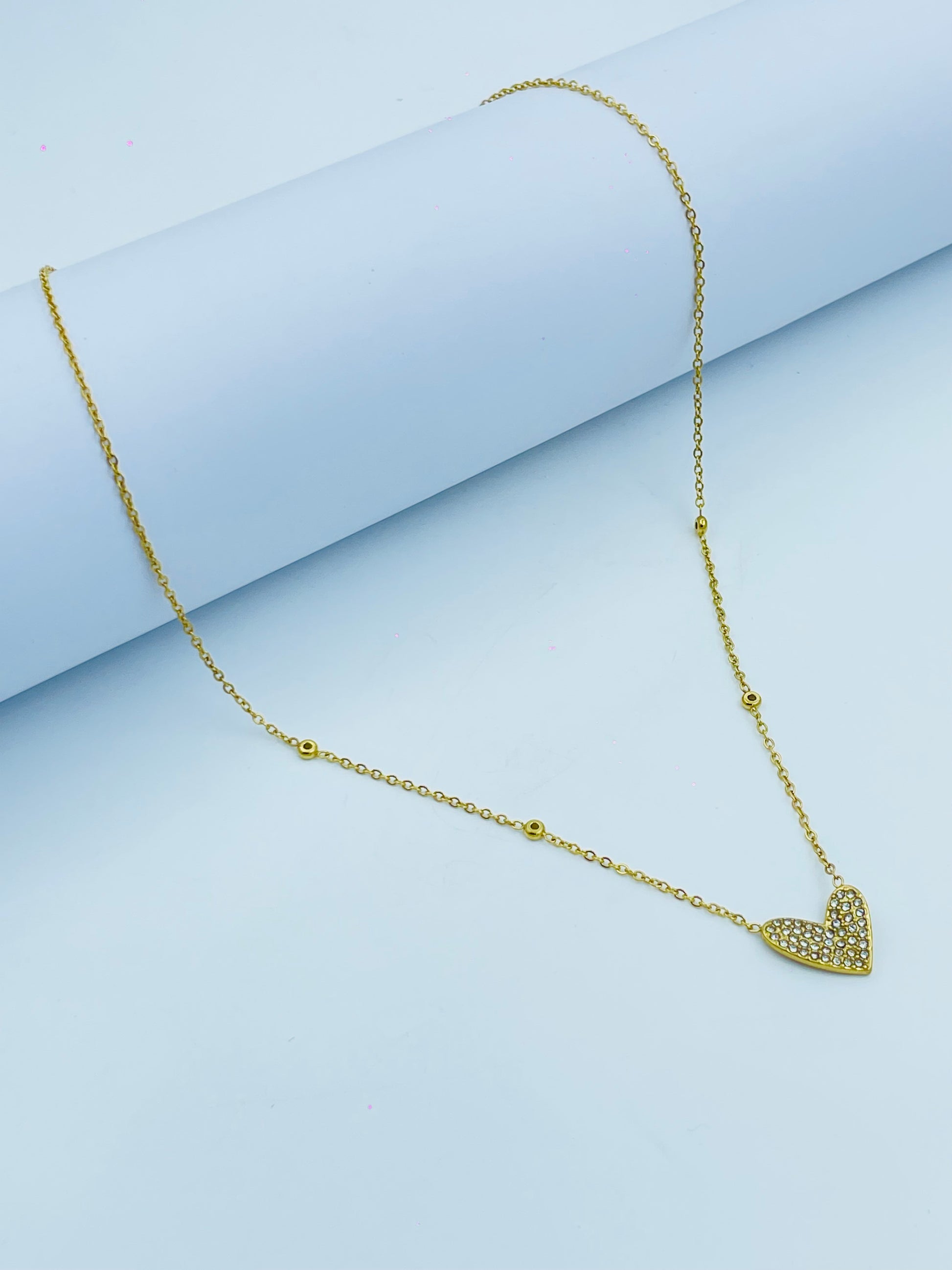 Elegant Gold Heart Pendant Necklace