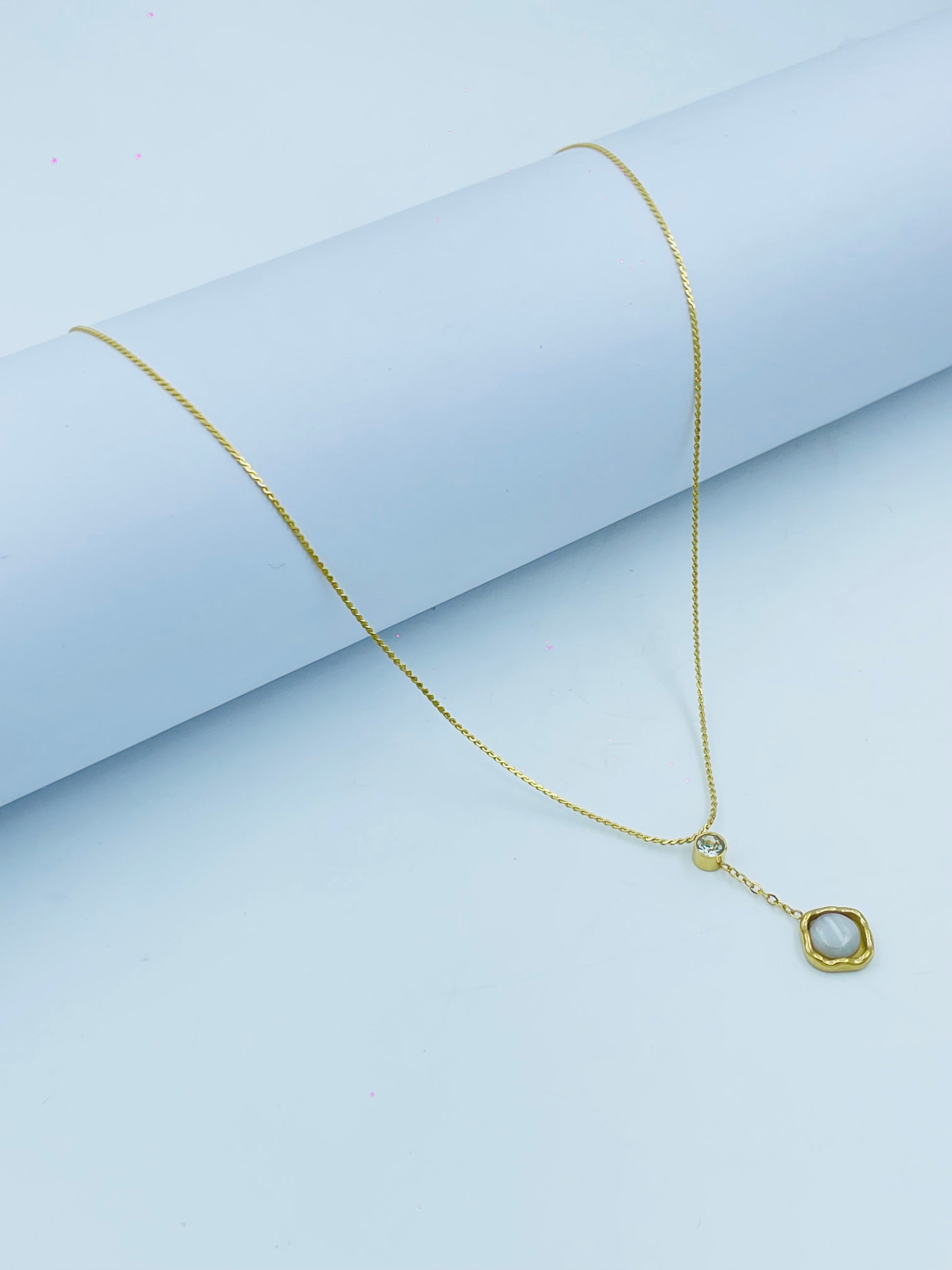 Elegant Gold Pendant Necklace  Timeless Jewelry