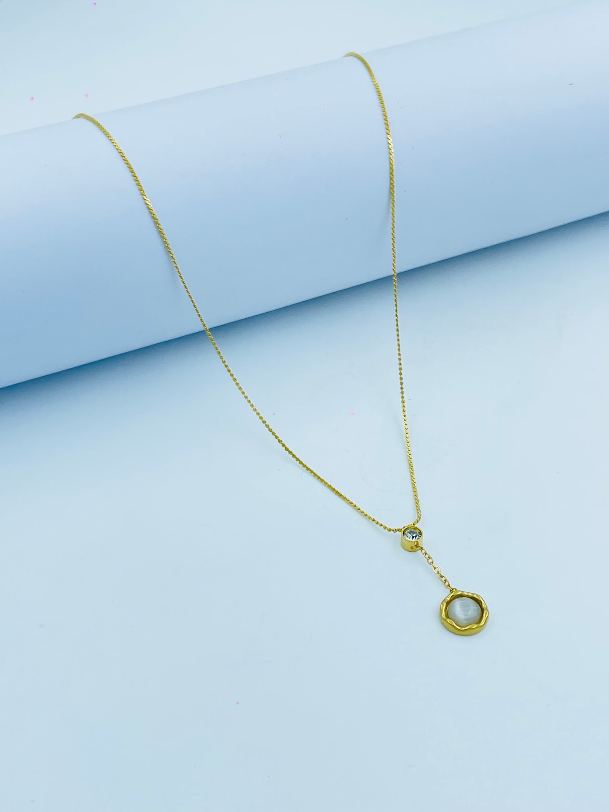 Elegant Gold Pendant Necklace  Timeless Jewelry