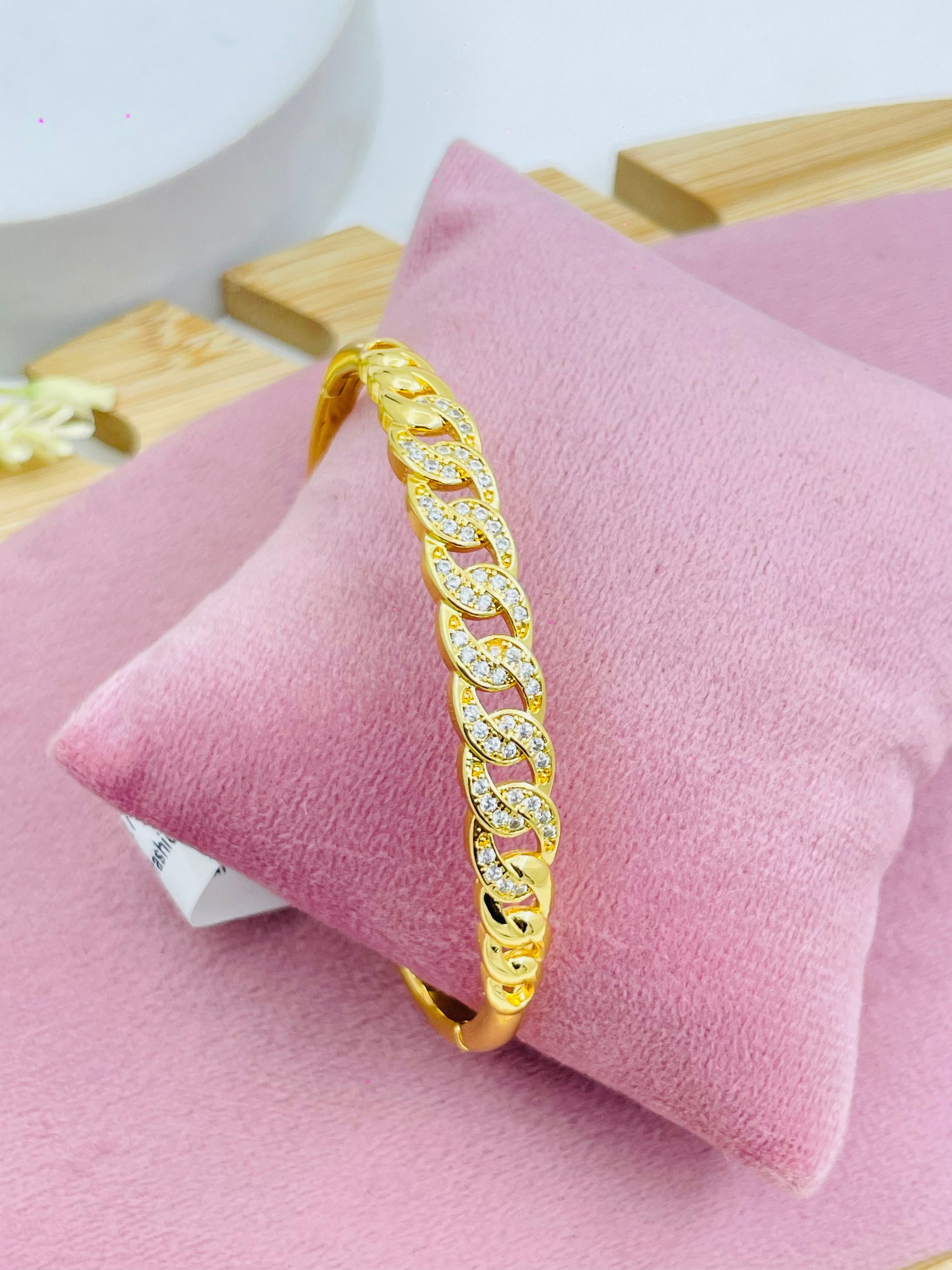 Elegant Gold Plated Cuban Link Bracelet
