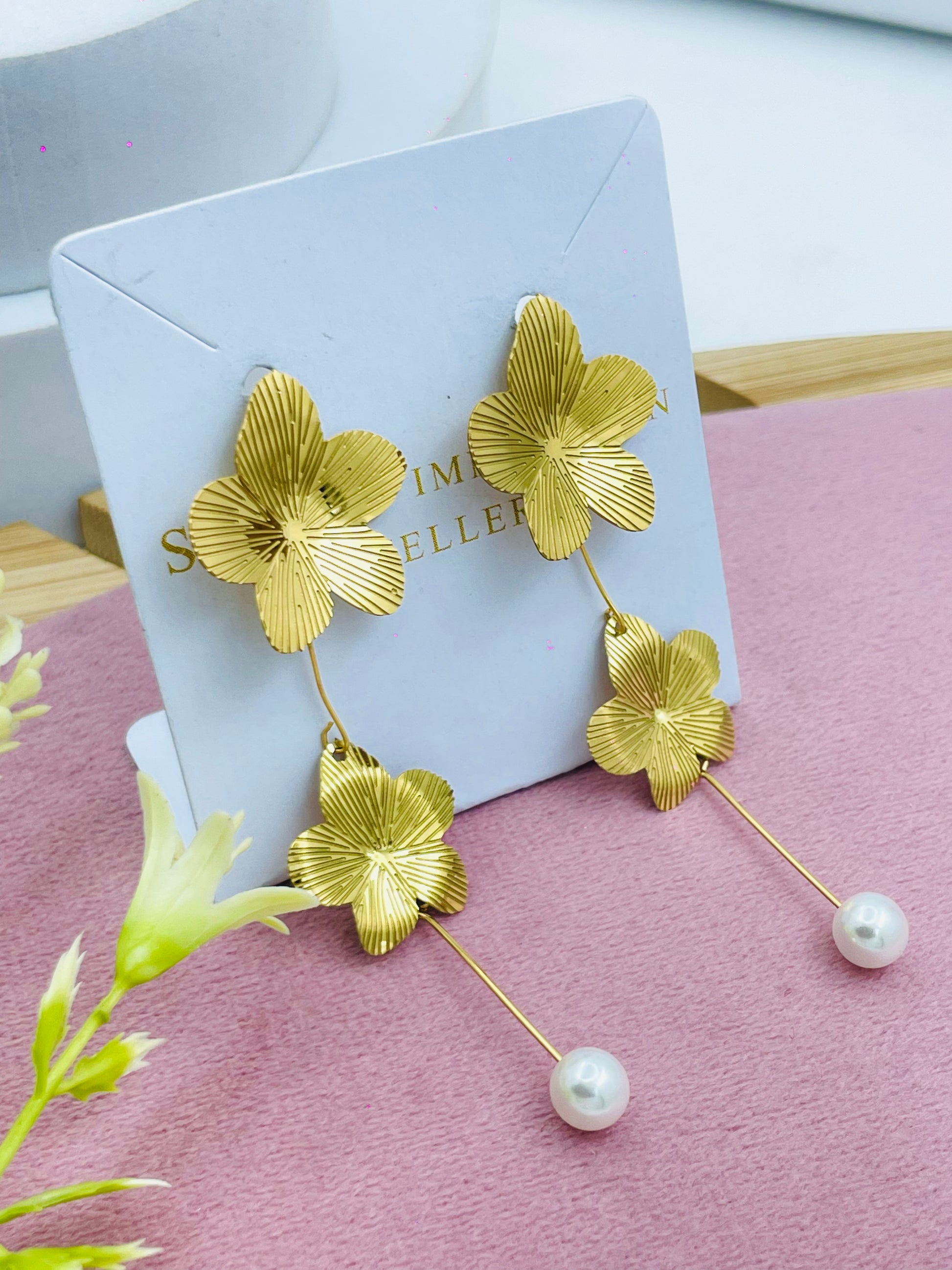 Elegant Gold Floral Pearl Drop Earrings