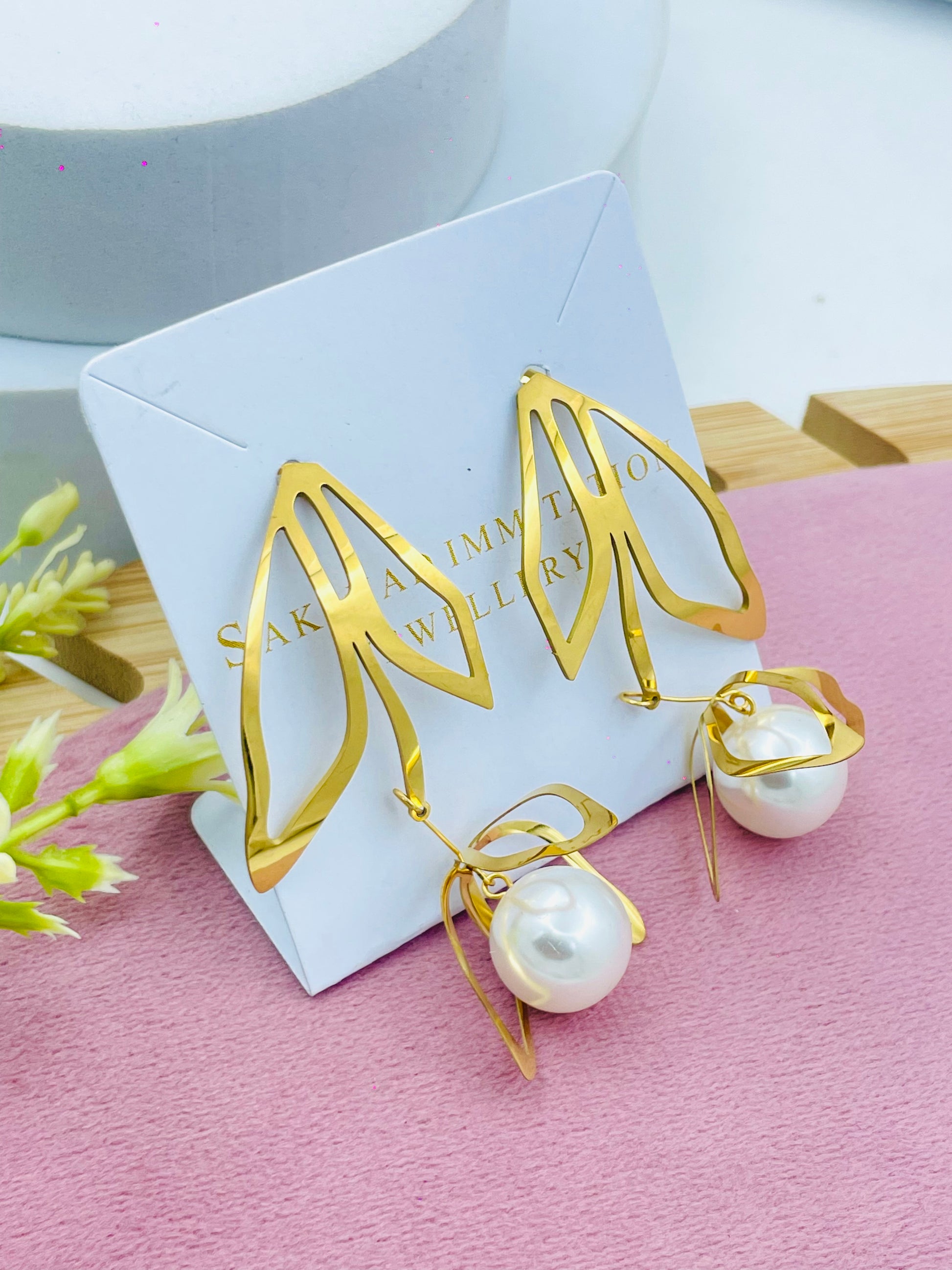 Elegant Gold Leaf Pearl Drop Earrings