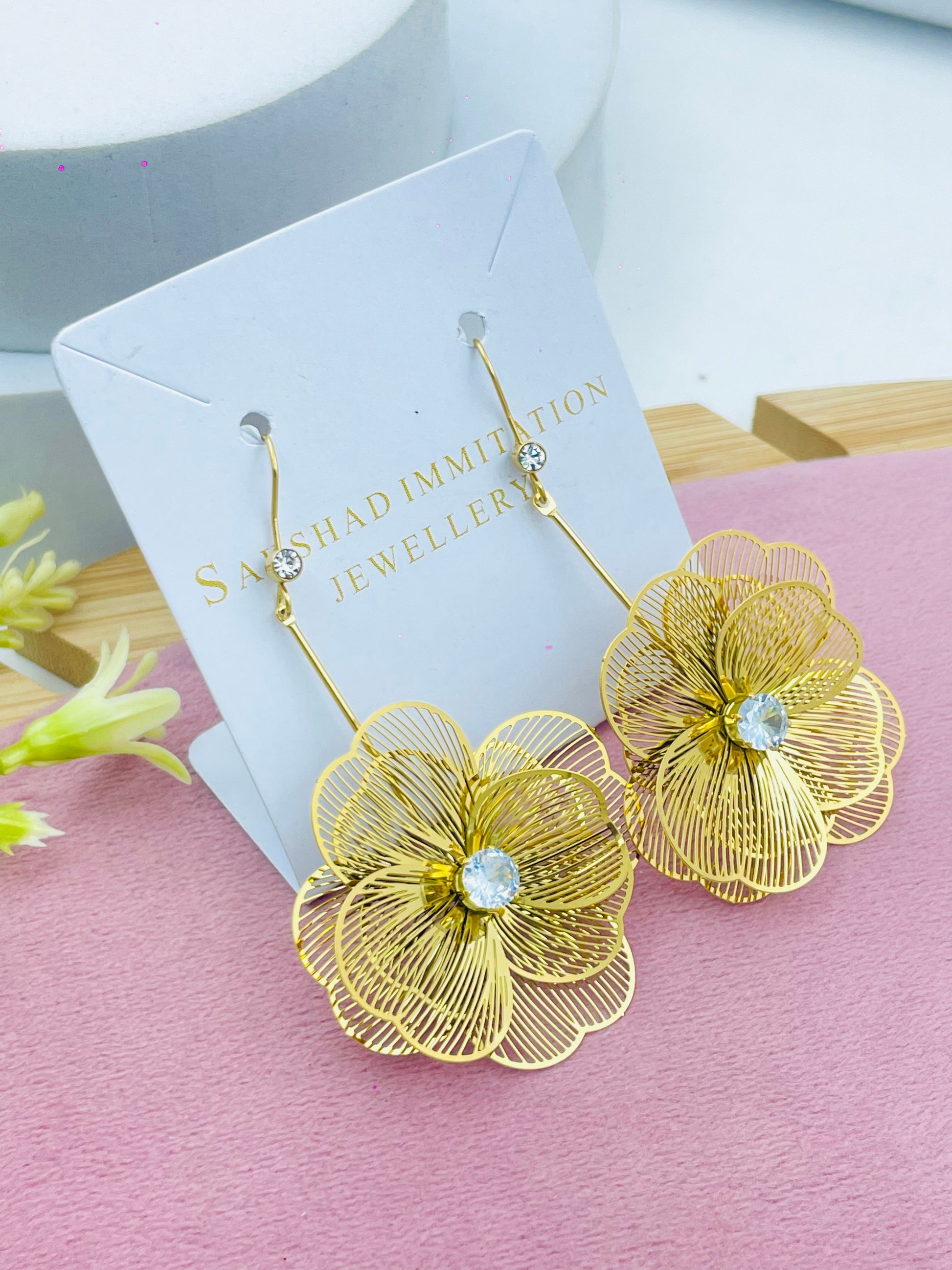 Elegant Gold Floral Wire Earrings with Gemstone Center