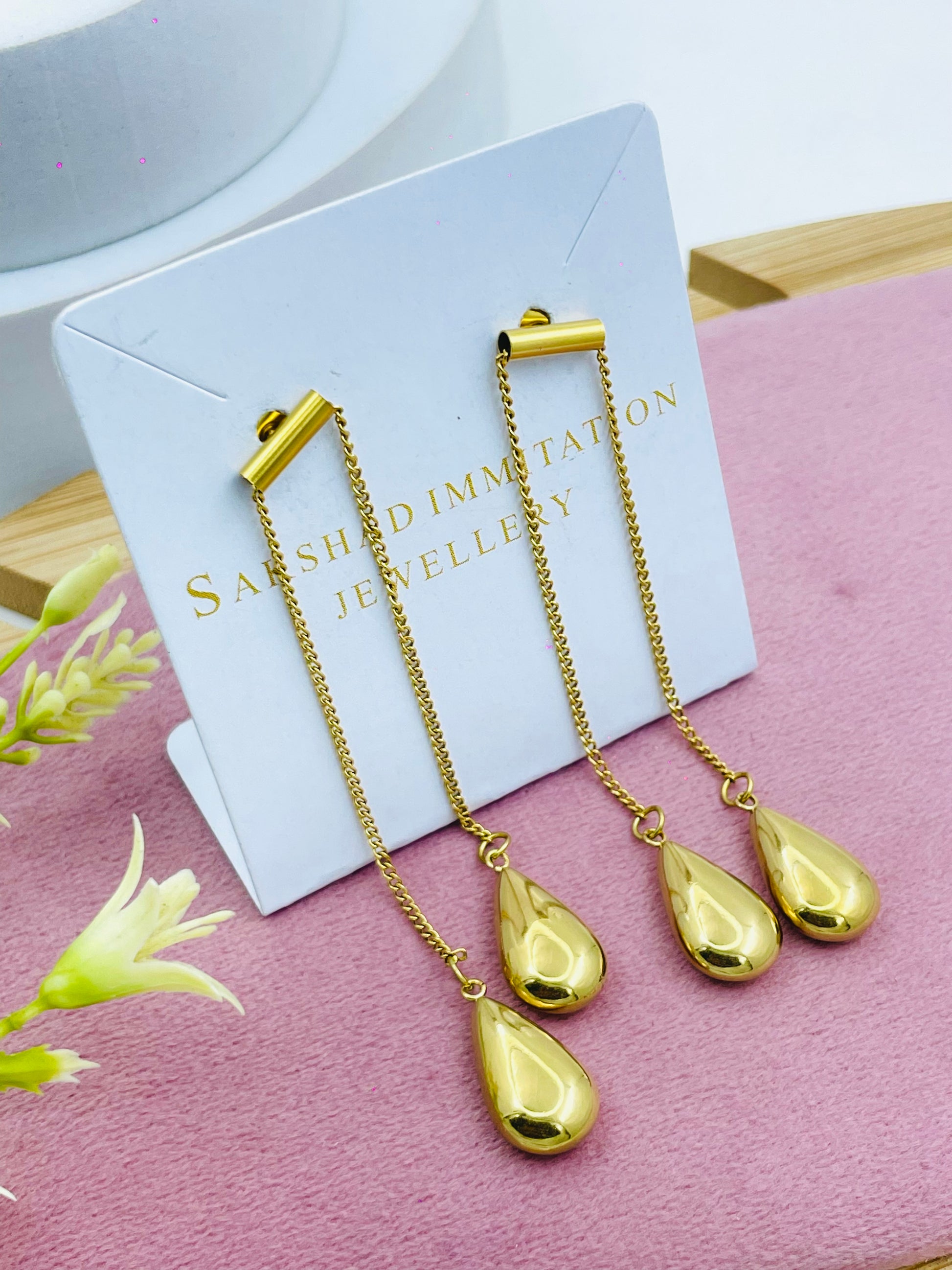Elegant Gold Teardrop Chain Earrings