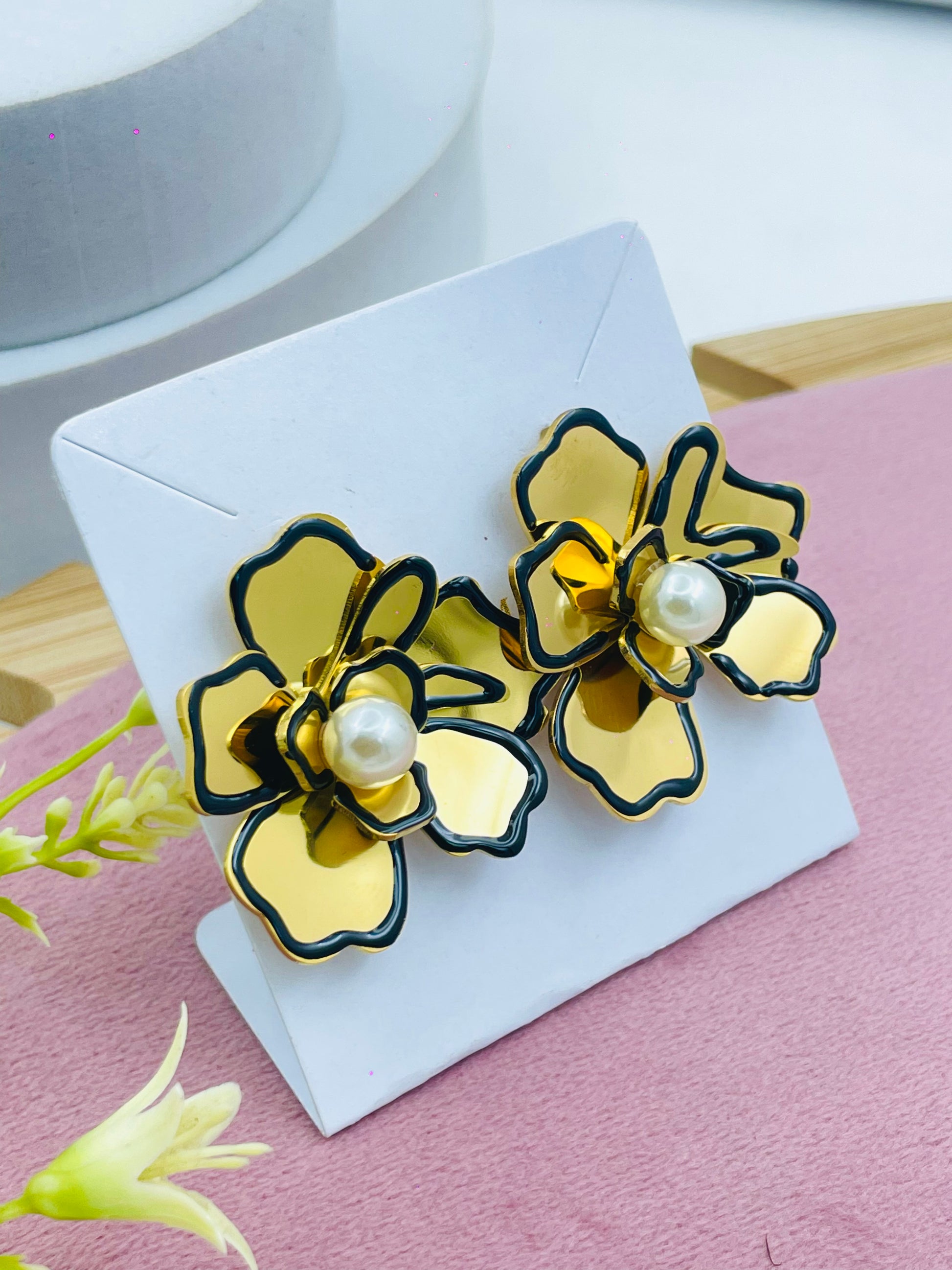 Elegant Gold Flower Earrings with Pearl Center