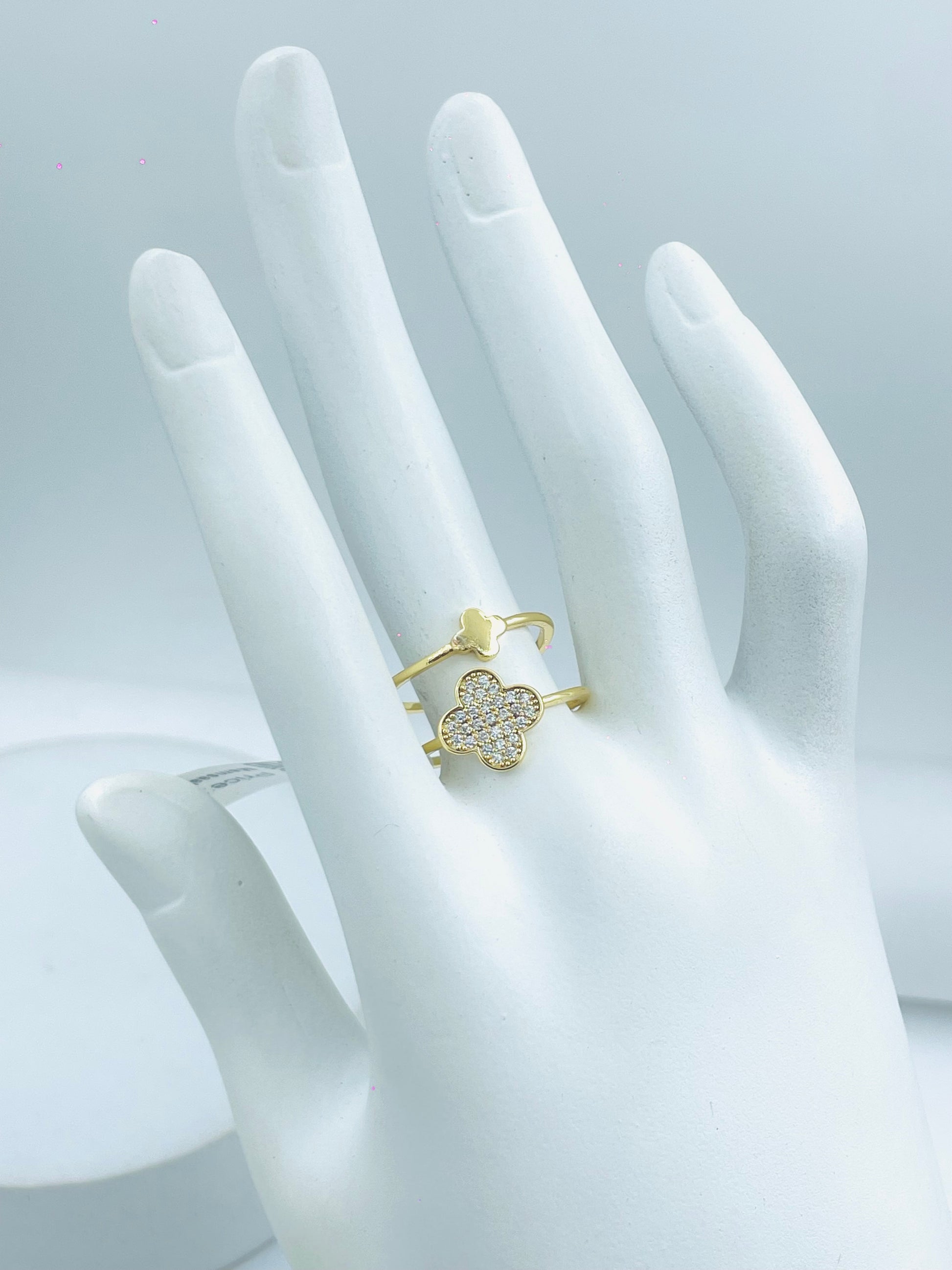 Elegant Gold Clover Diamond Ring