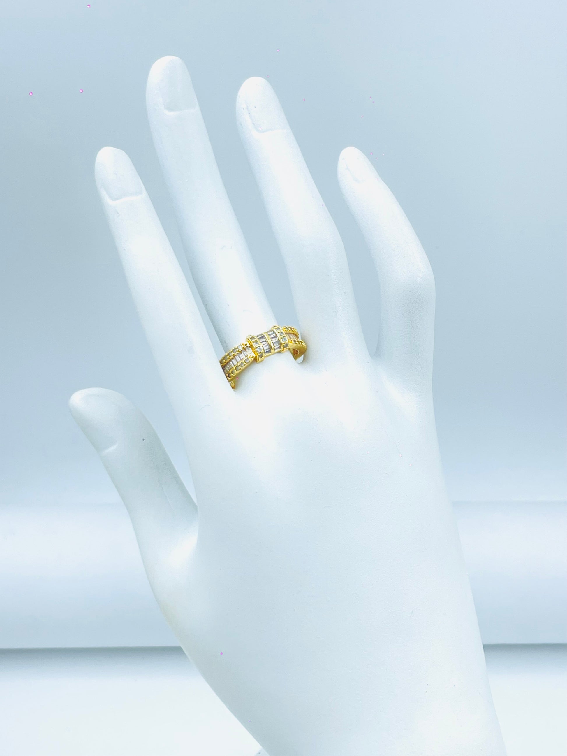 Elegant Gold Diamond Ring for Special Occasions