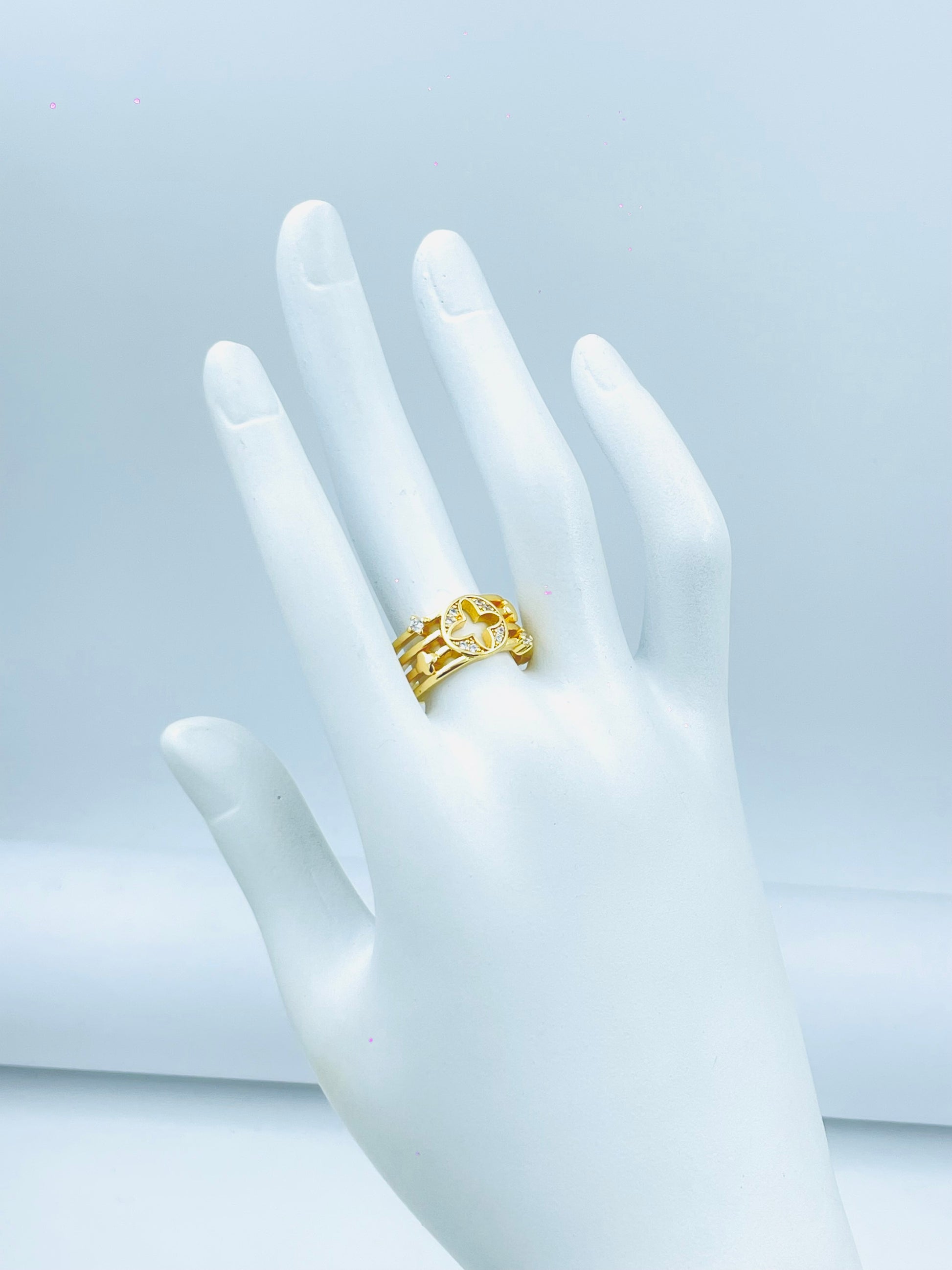 Elegant Gold Interlocking Heart Ring for Women
