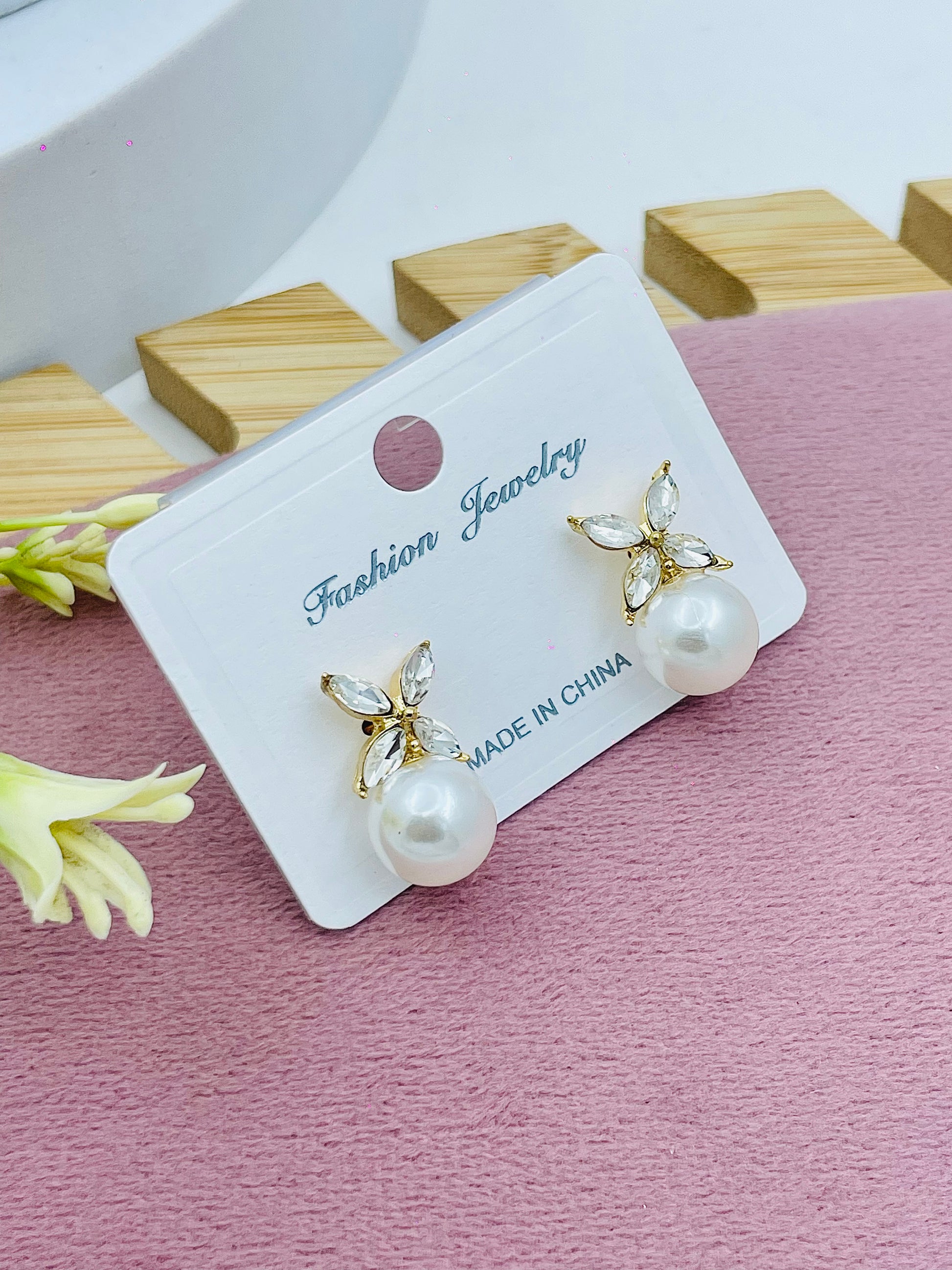 Elegant Pearl and Crystal Stud Earrings