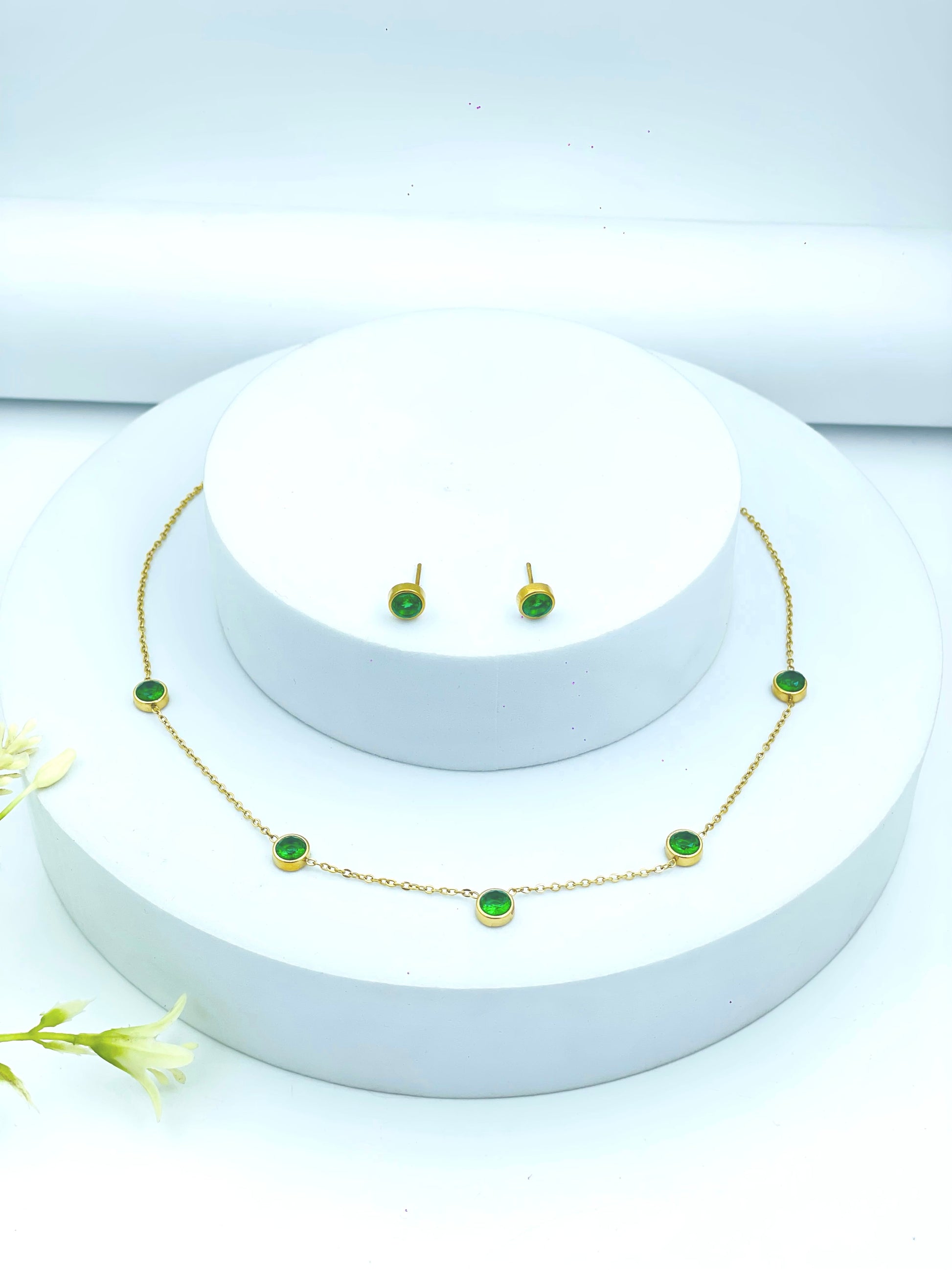 Elegant Green Gemstone Necklace and Earring Set