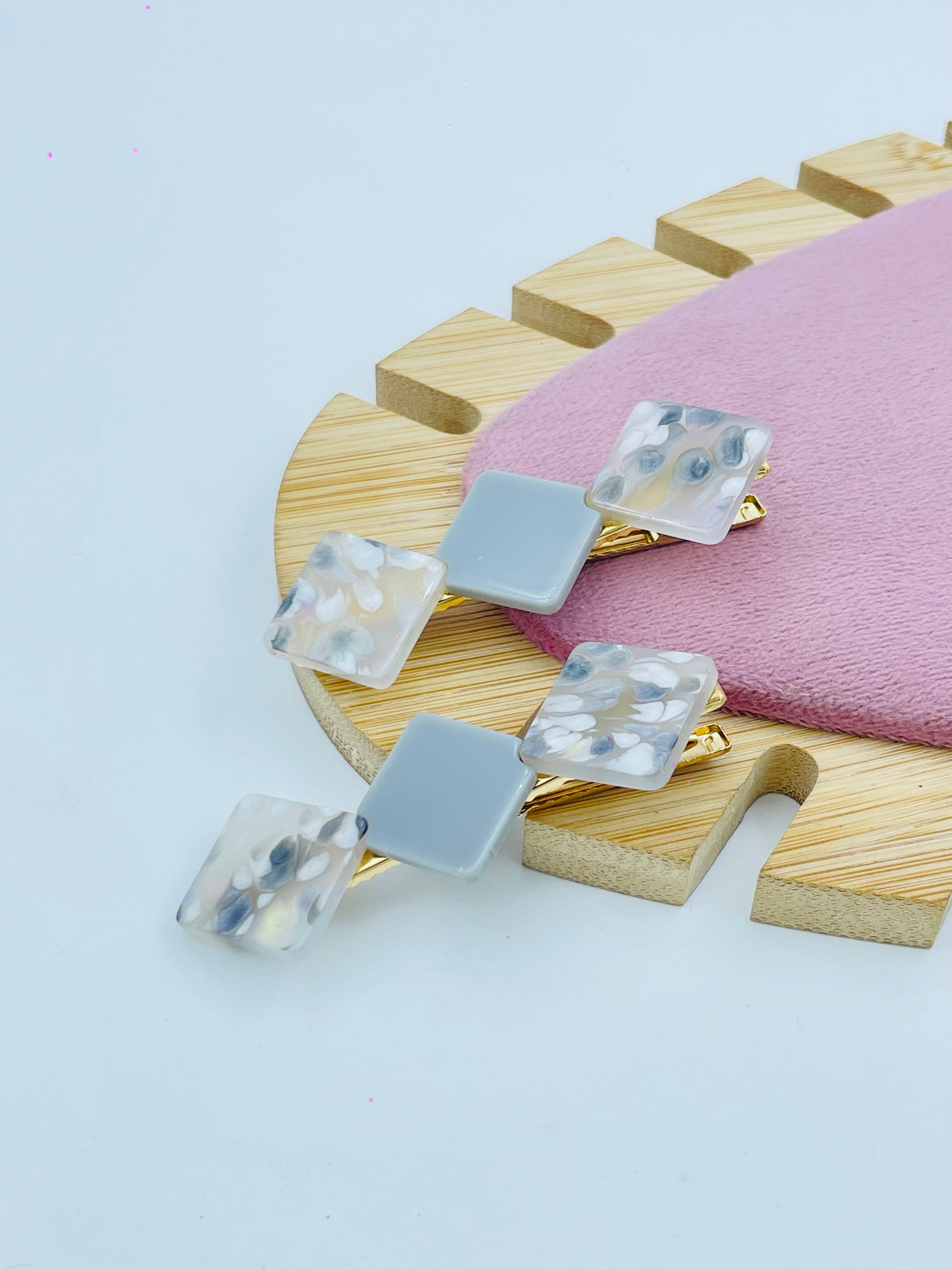 Stylish Geometric Resin Hair Clips for Women Set of 2