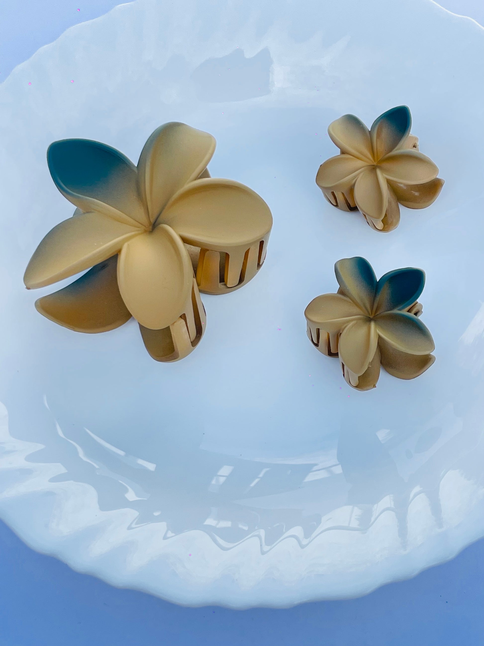 3-Piece Beige & Blue Plumeria Hair Clip Set – Sophisticated Floral Accessories