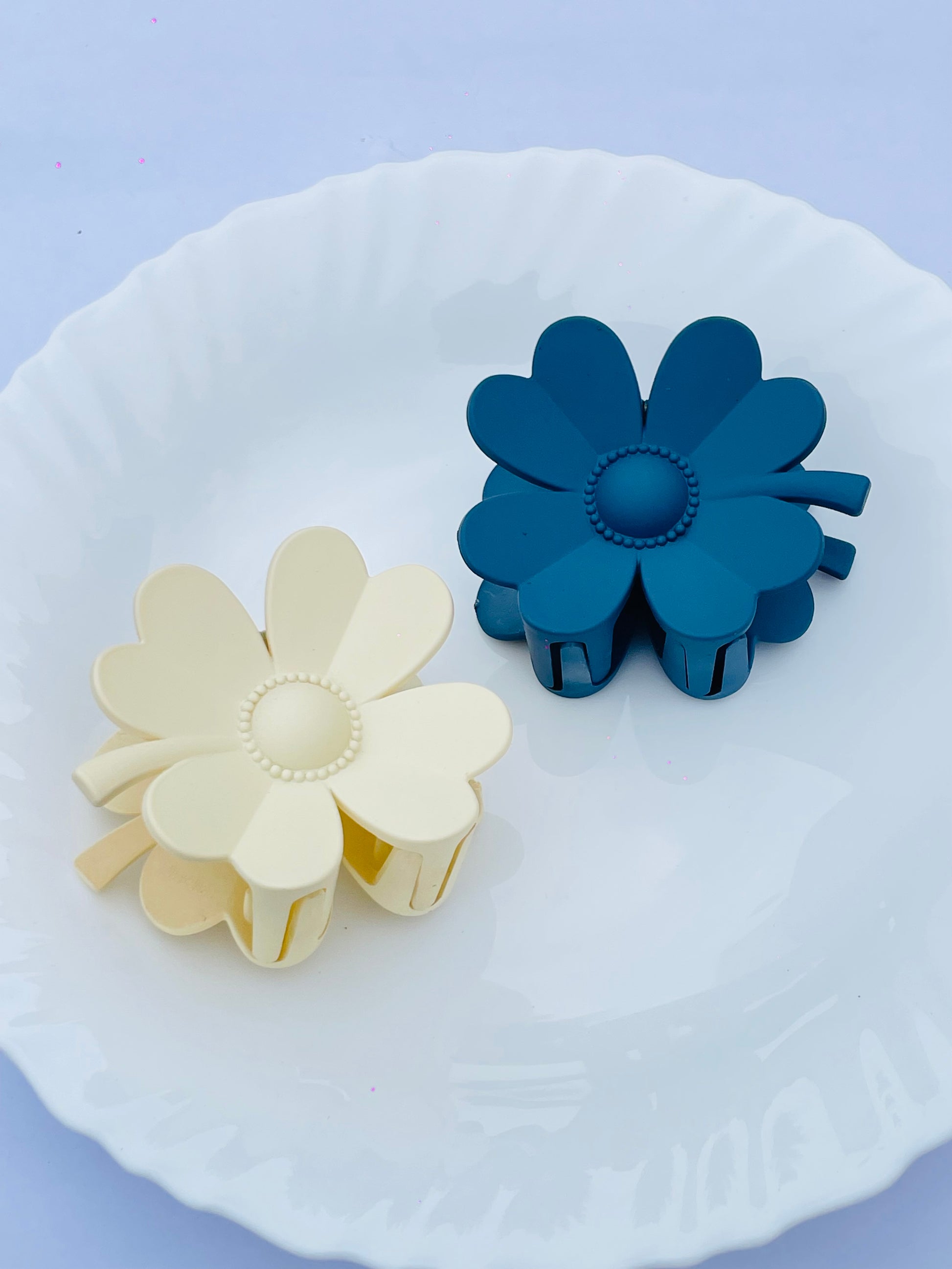 Stylish Floral Hair Clips Set of 2 colors