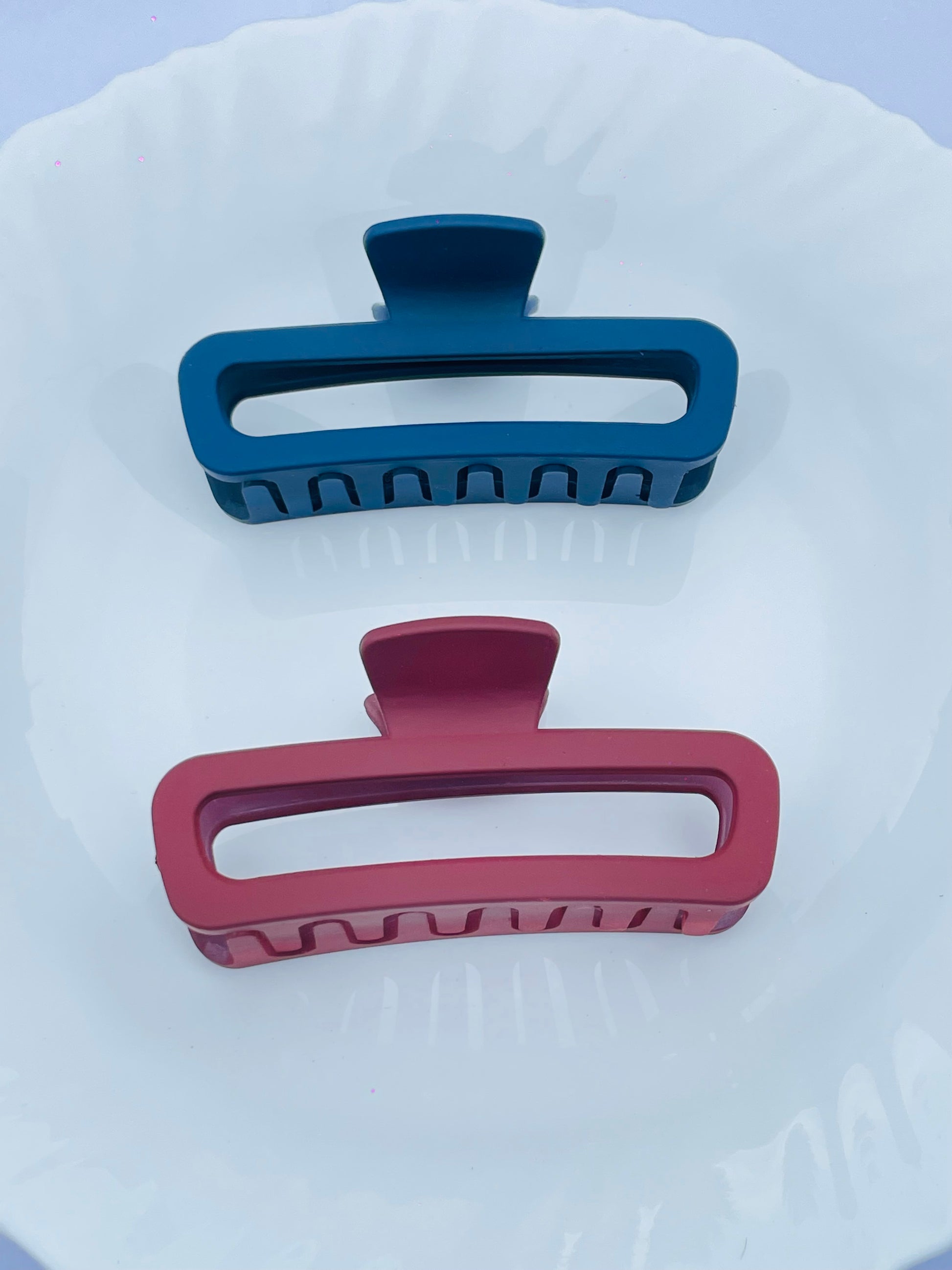 Stylish Hair Claw Clips  Set of 2 colors