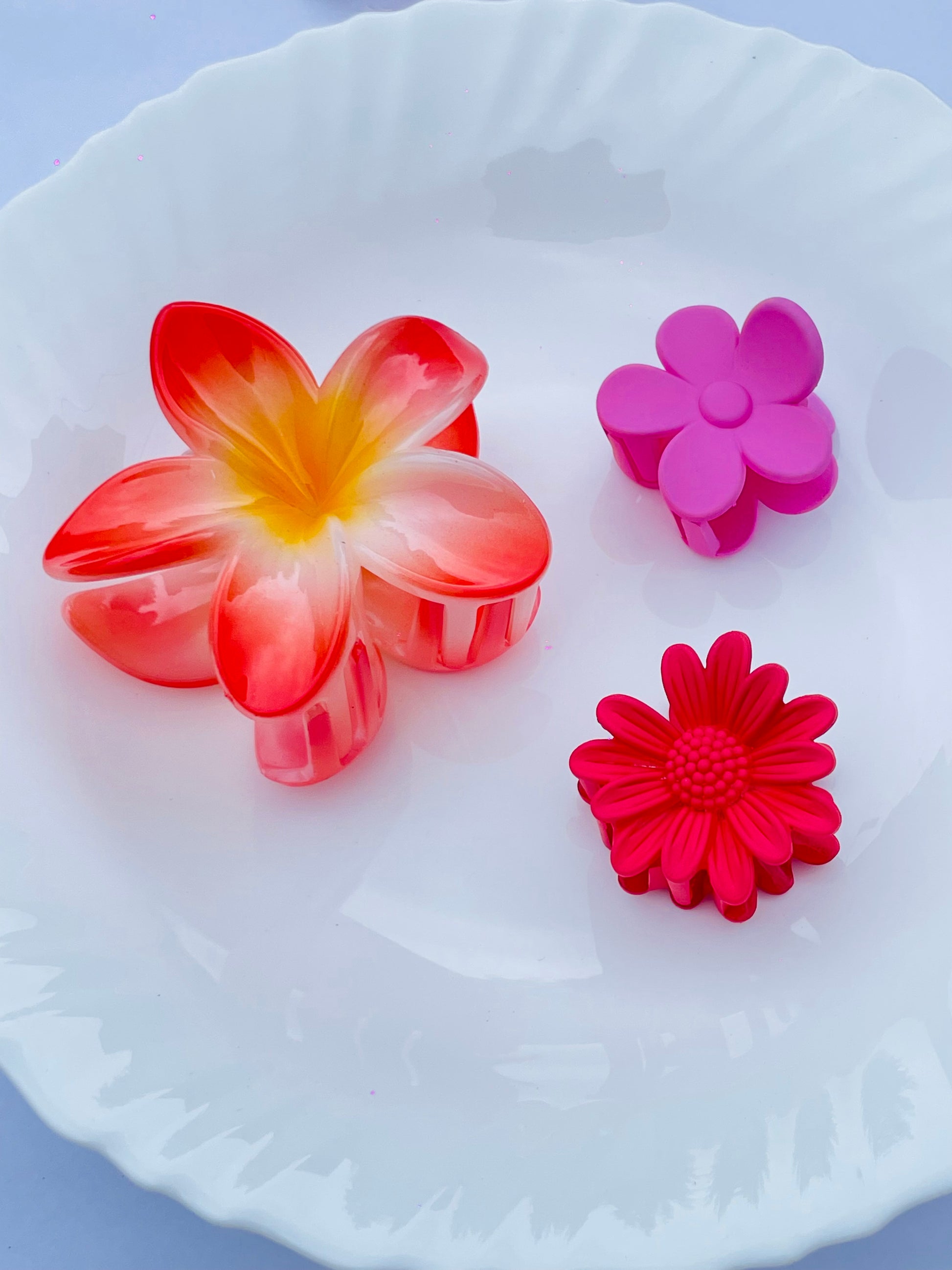 Flower Shaped Cookie Clutcher Set of 3 colors