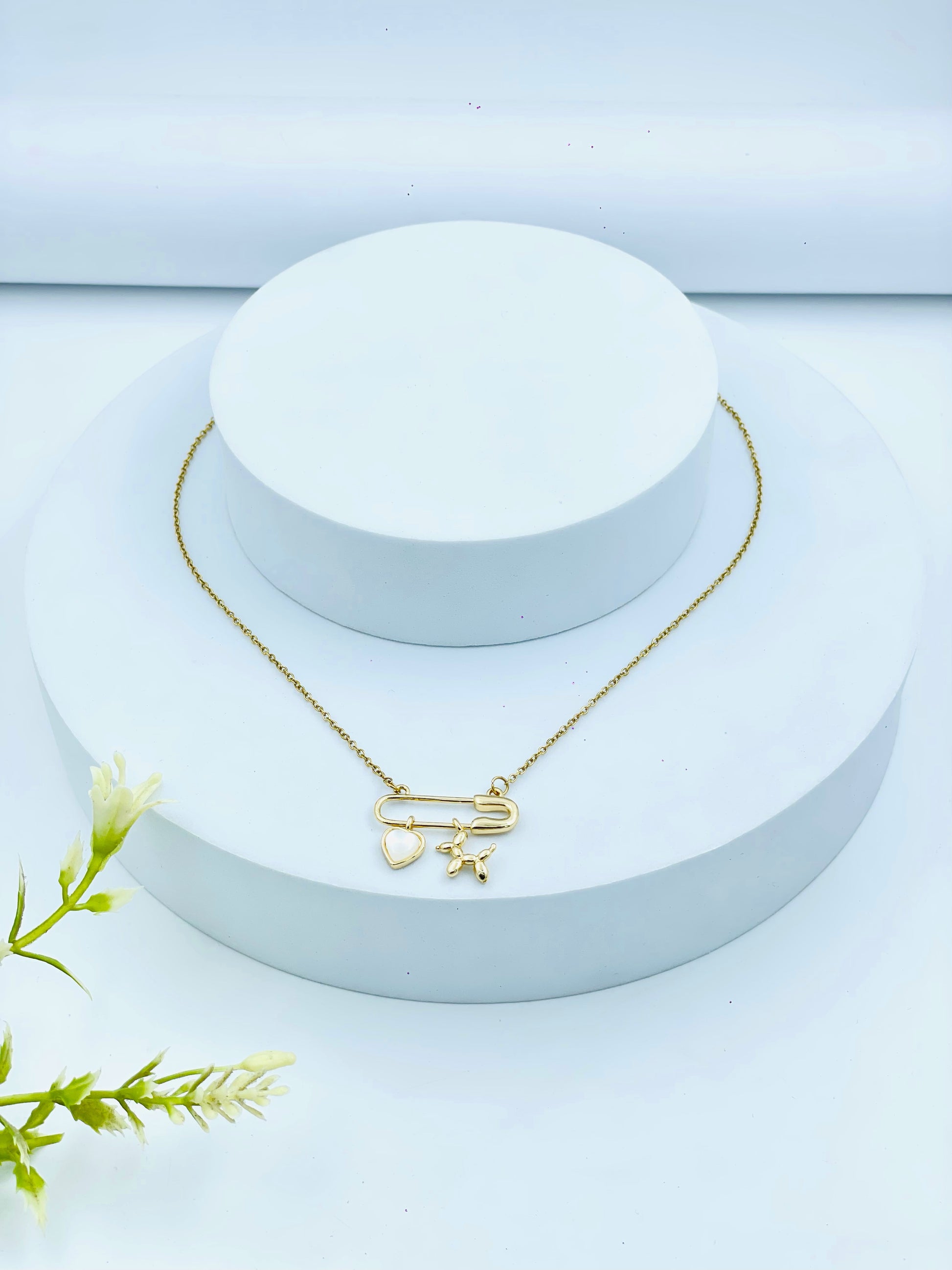 Elegant Gold Zodiac Pendant Necklace