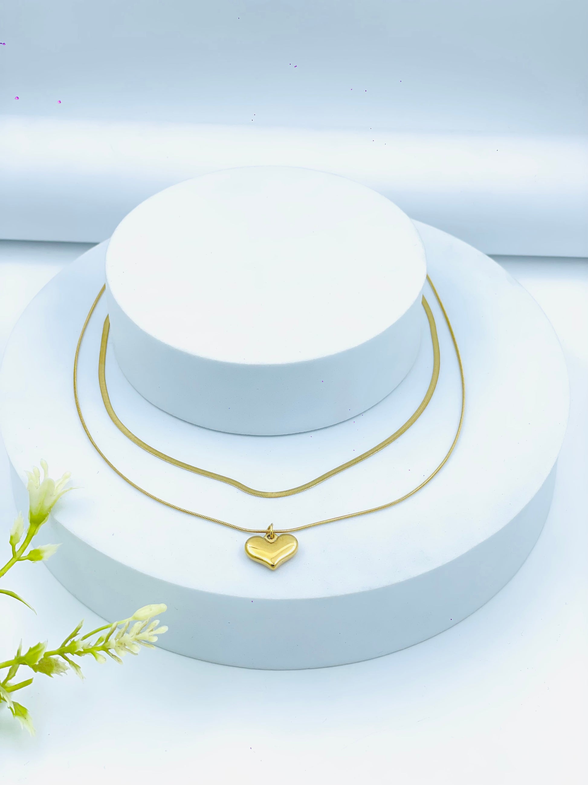 Elegant Gold Heart Pendant Necklace