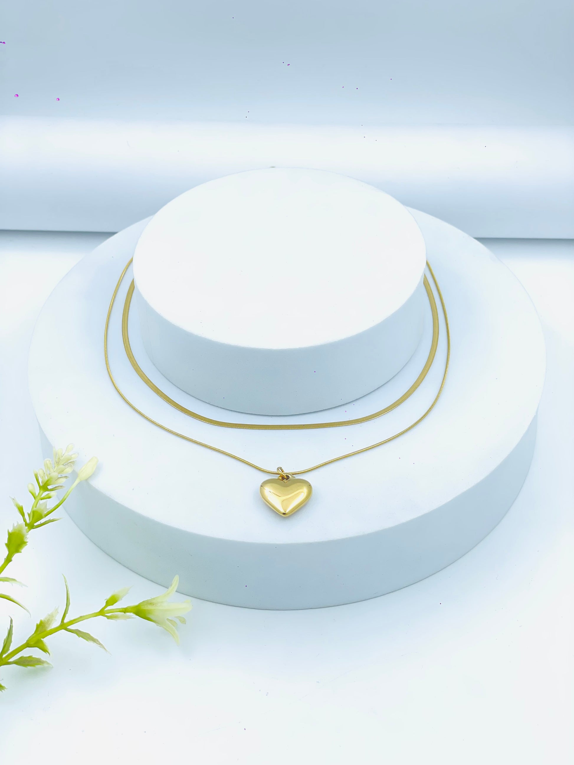 Elegant Gold Plated Heart Necklace  Perfect for Any Occasion