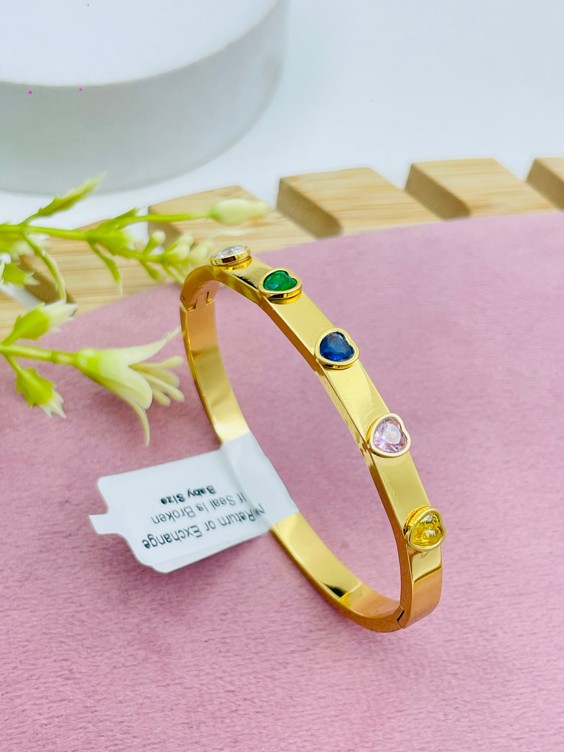 Elegant Gold Bracelet with Colorful Gemstones