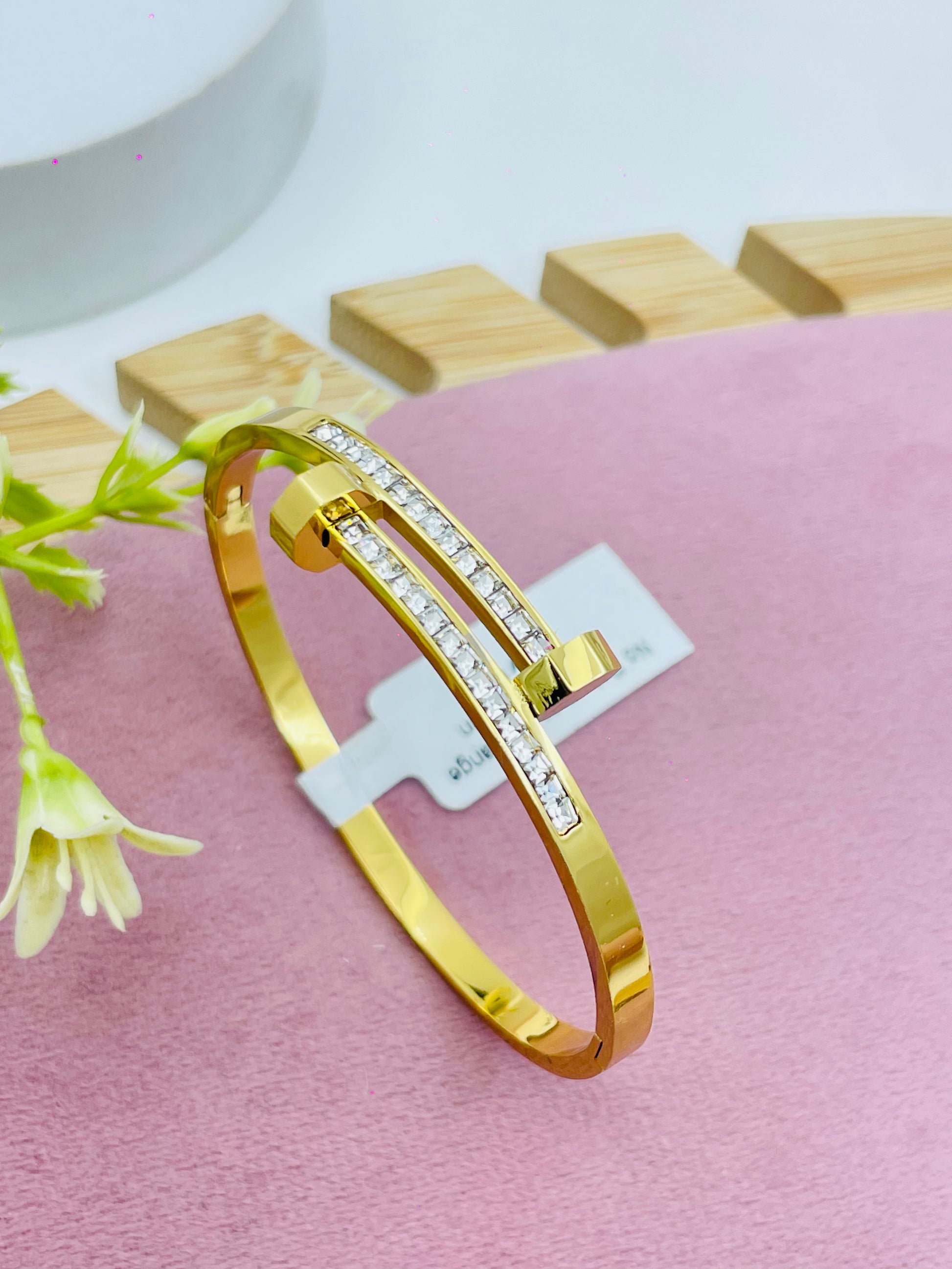 Elegant Gold and Diamond Bangle Bracelet