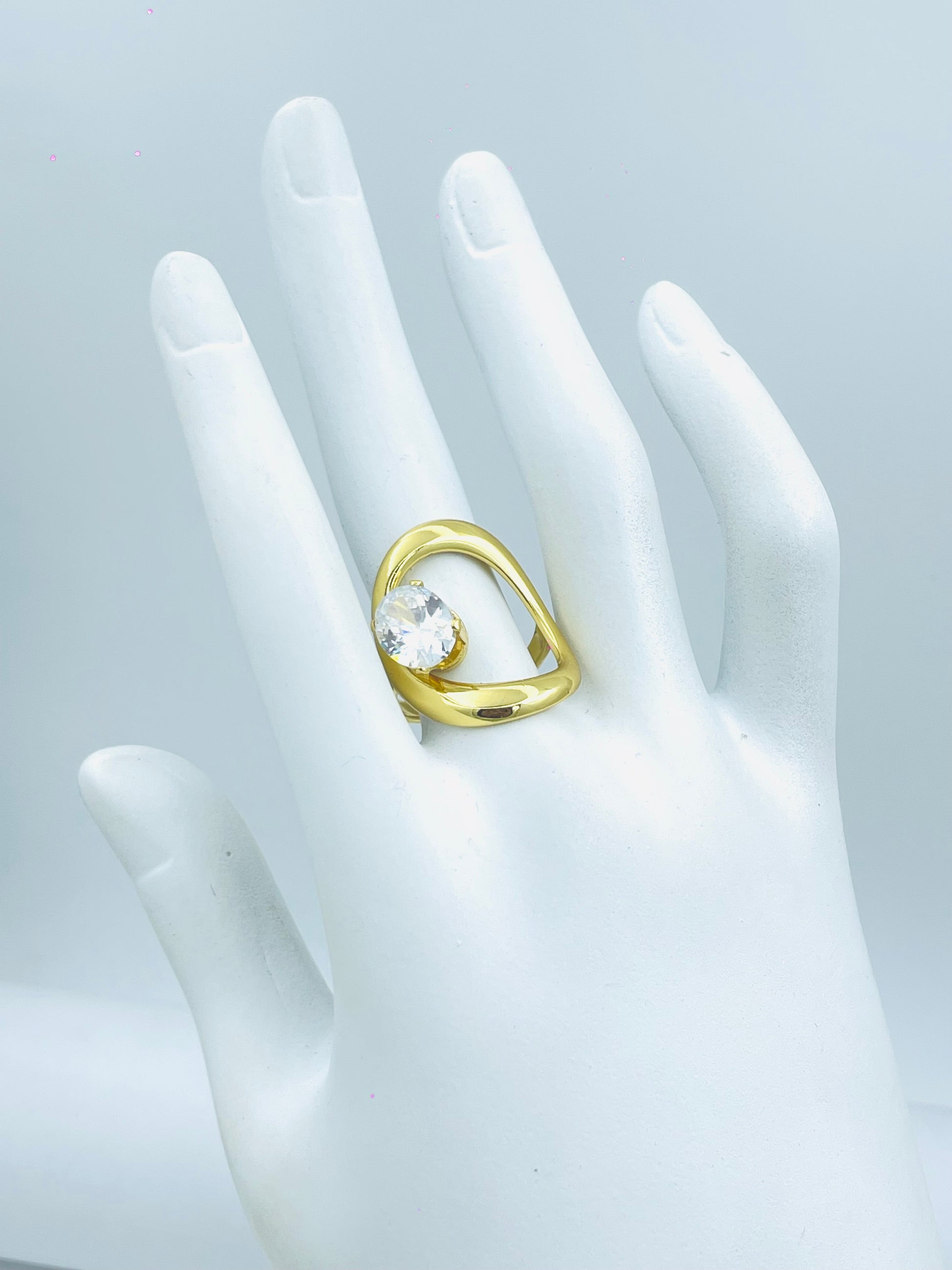 Elegant Gold Plated Zircon Ring