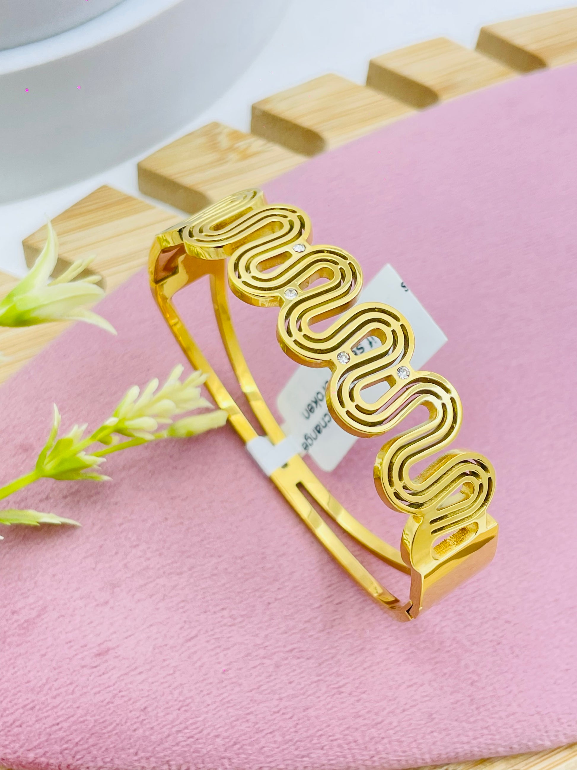 Elegant Gold Plated Geometric Bracelet for Women