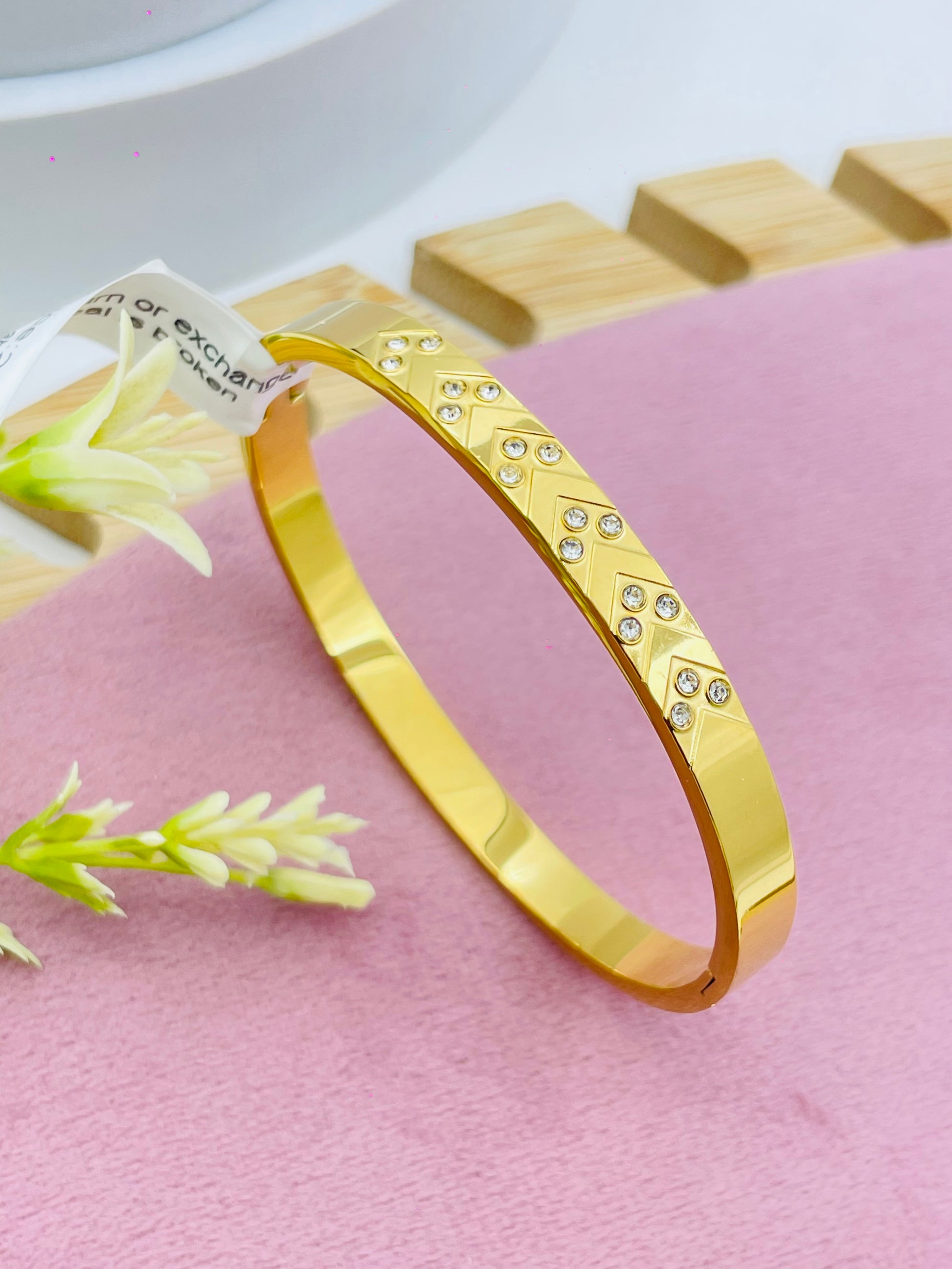 Elegant GoldPlated Diamond Etched Bangle