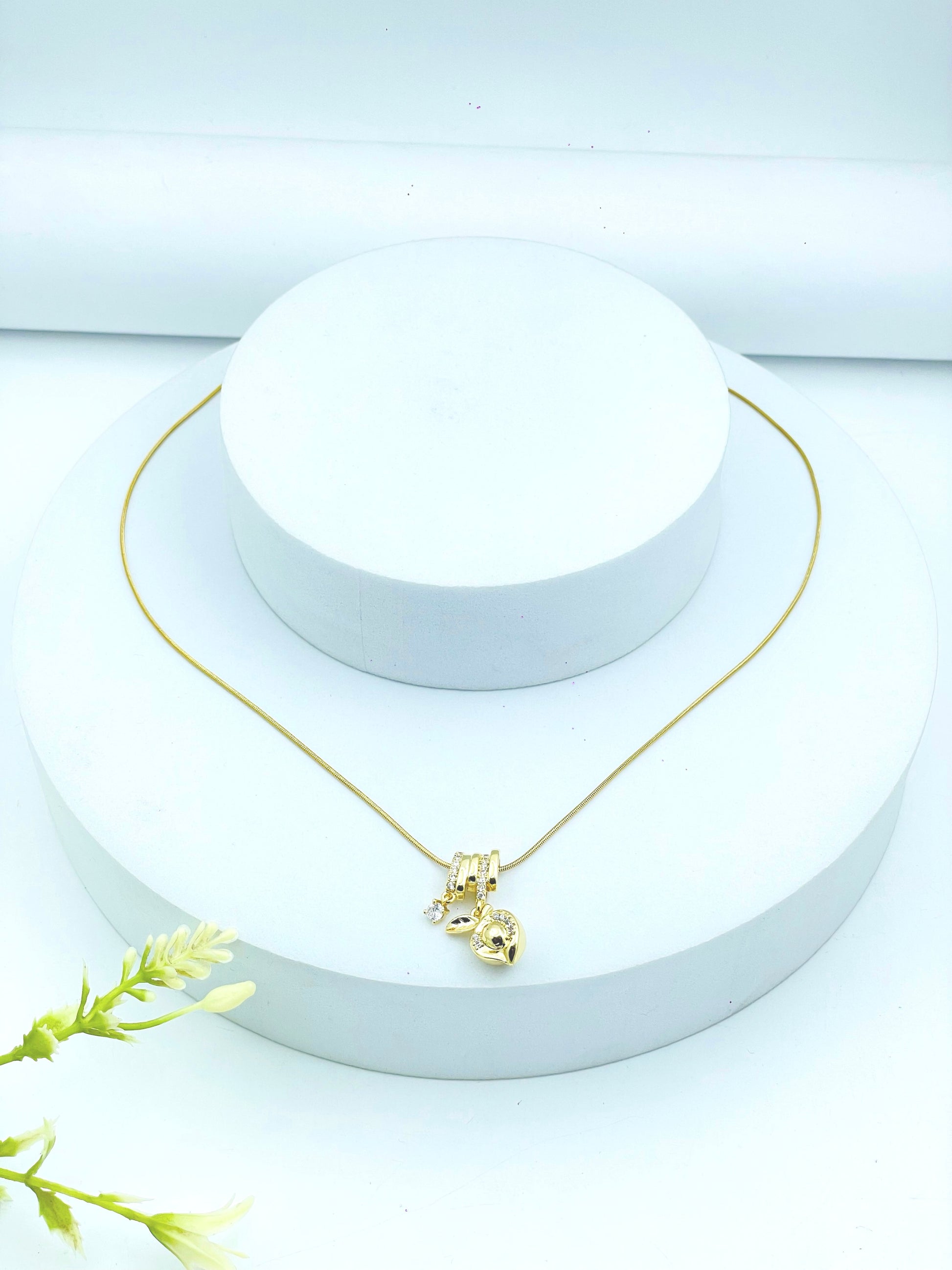 Elegant Gold Heart and Music Note Pendant Necklace
