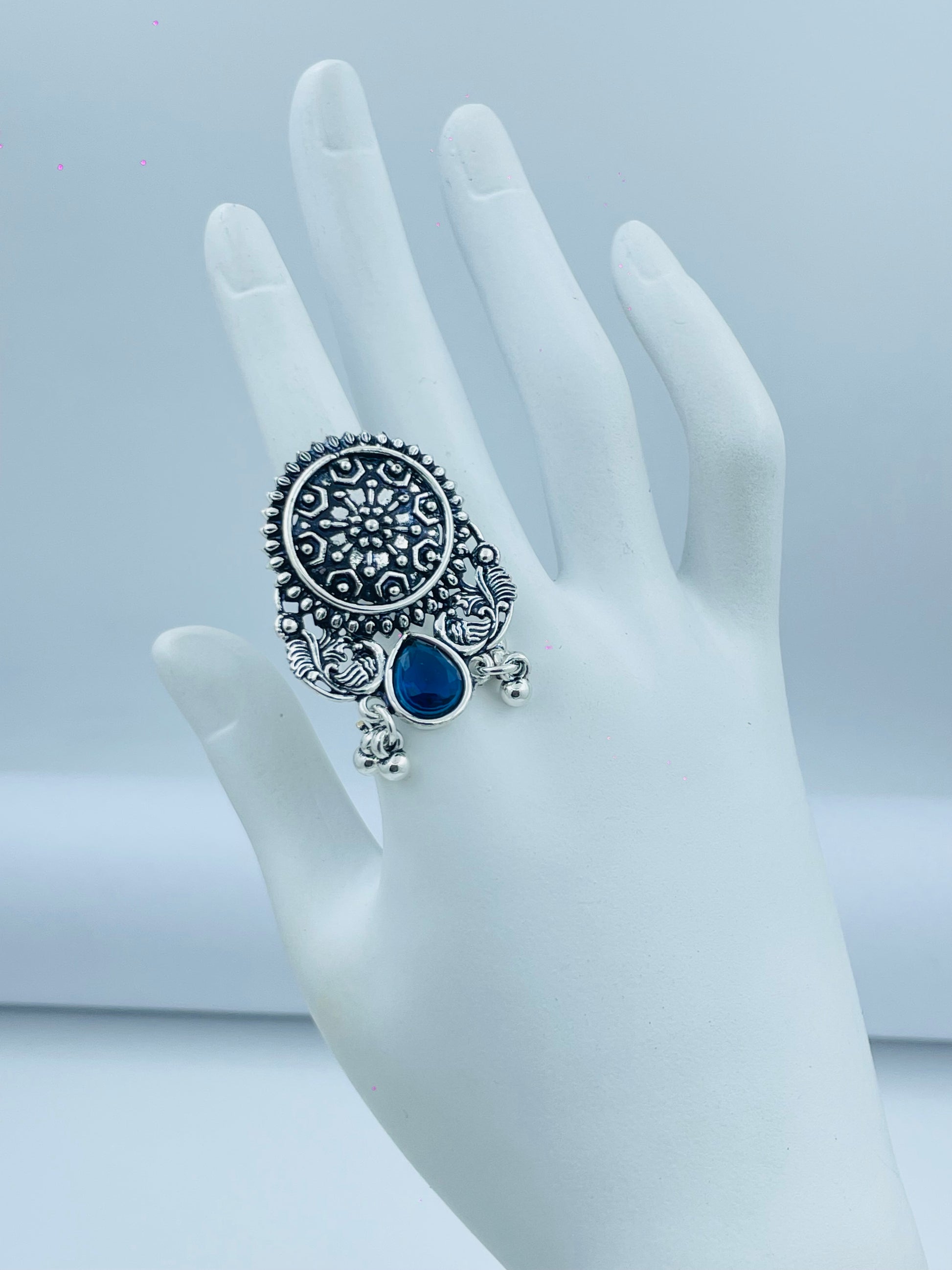 Elegant Antique Silver Adjustable Ring with Blue Stone