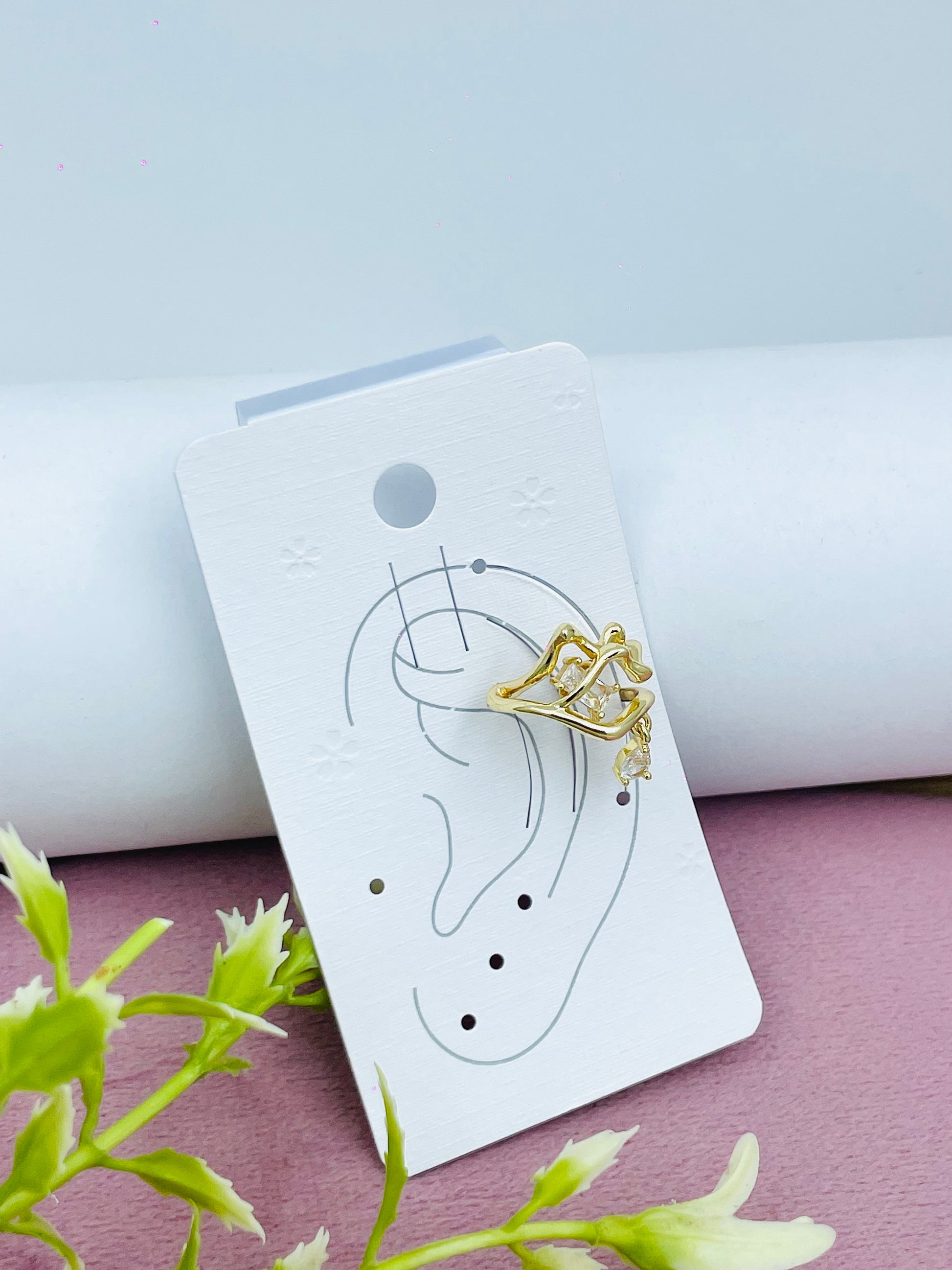 Gold Crystal Ear Cuff for Women | Stylish Non-Piercing Ear Accessory Pack of 1