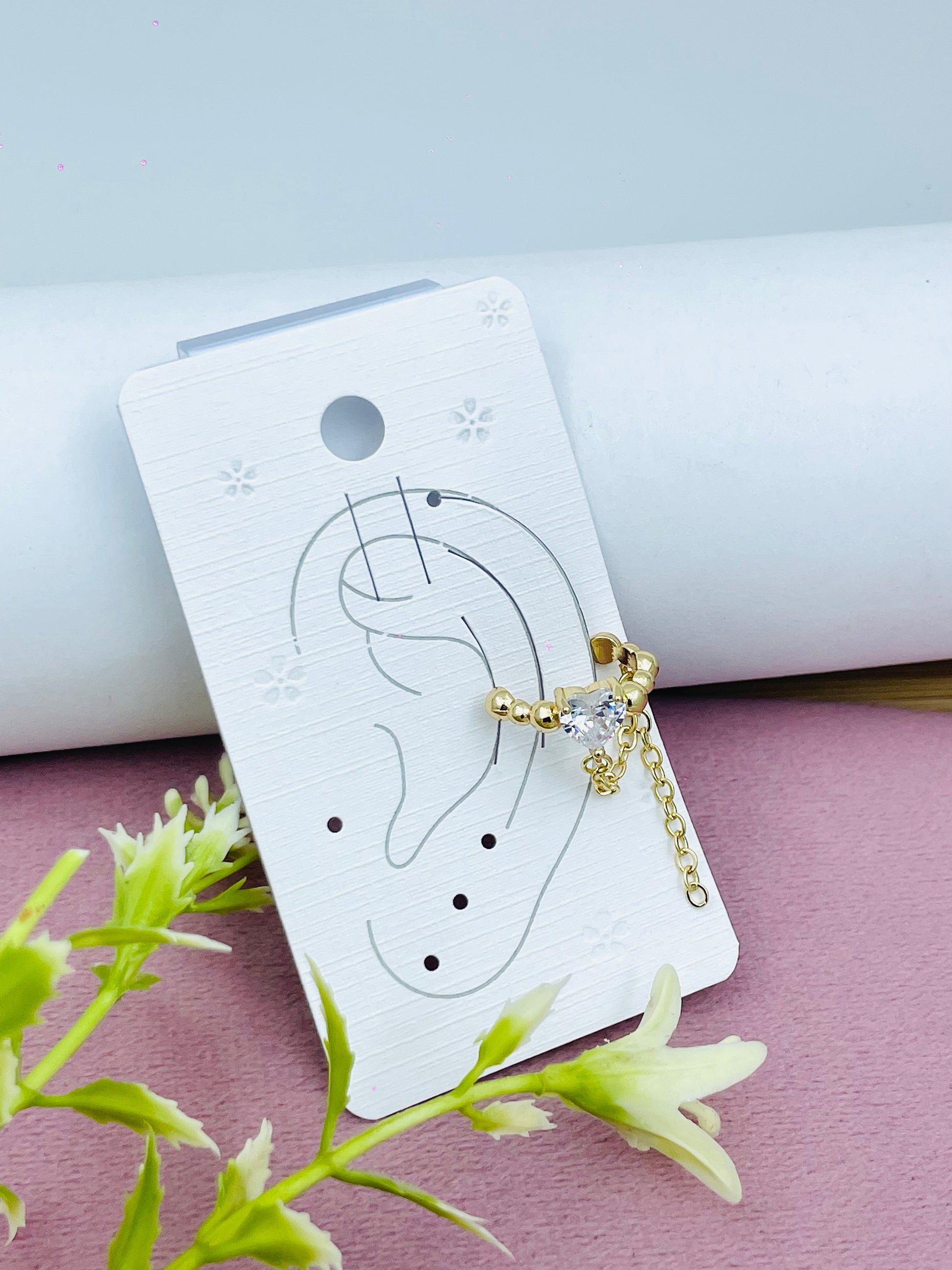 Stylish Ear Cuff with Dangling Chain Pack of 1