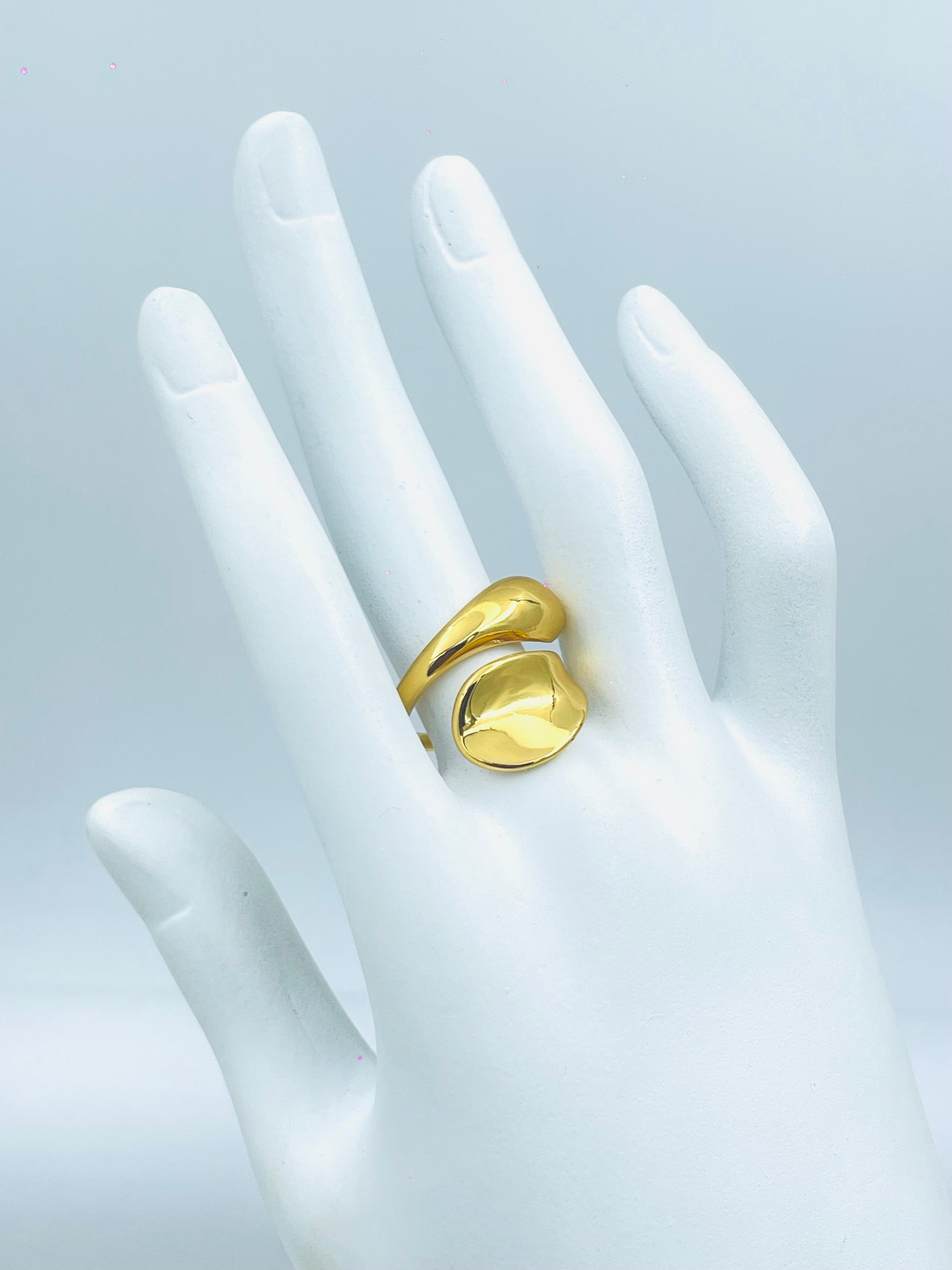 Elegant Gold Open Band Statement Ring