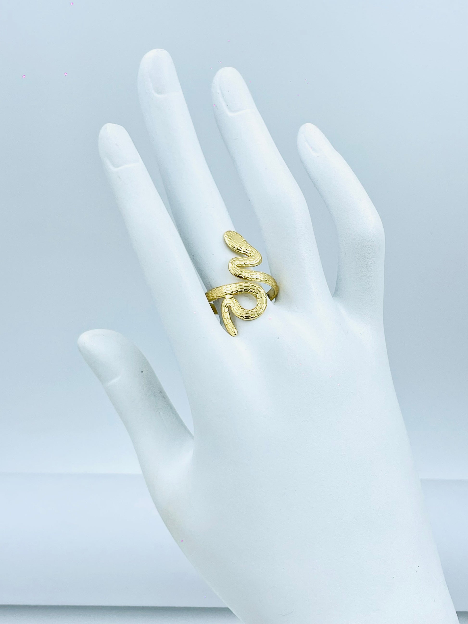 Elegant Gold Snake Ring  Unique Design