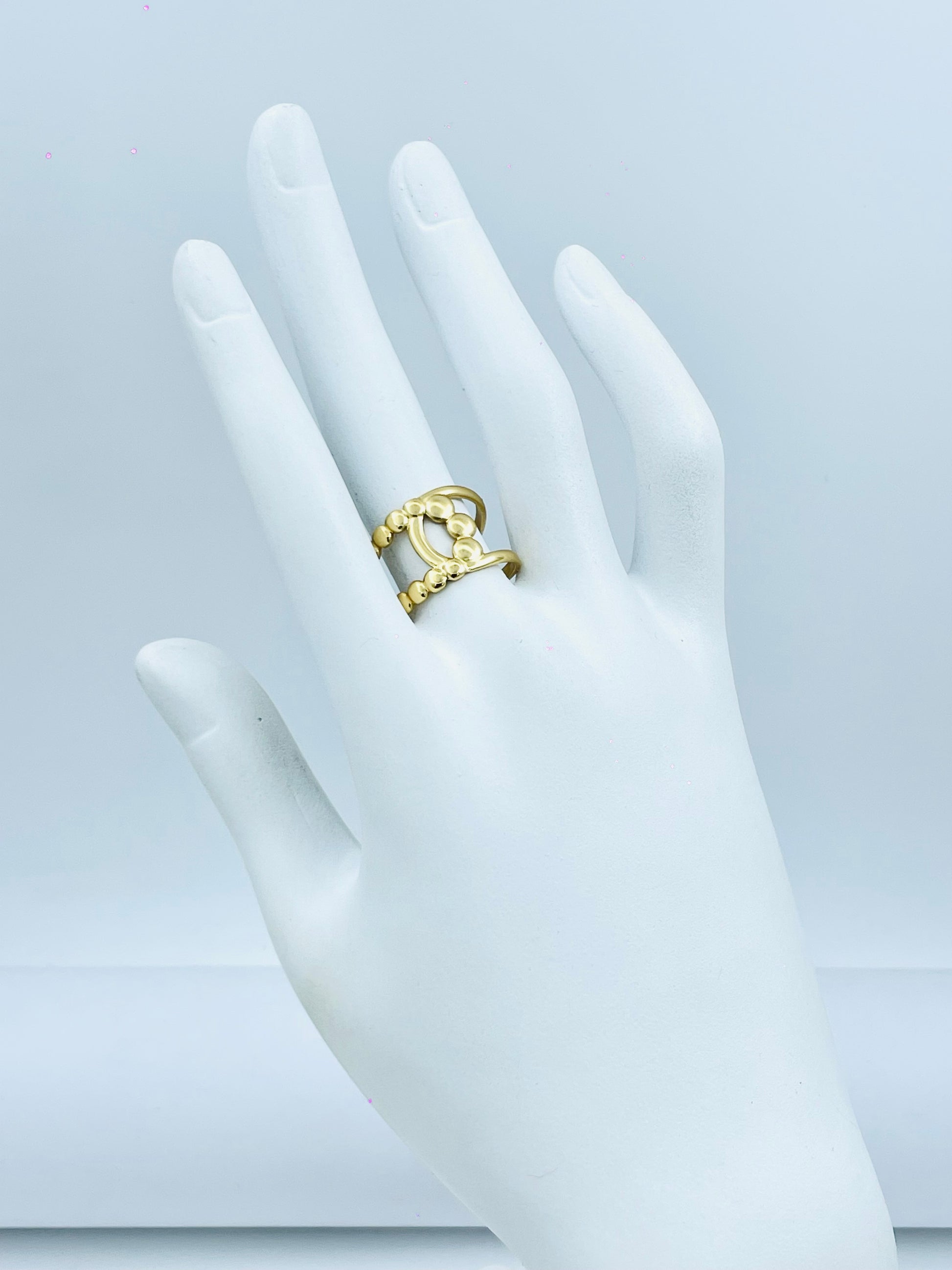 Elegant Gold Heart Design Ring