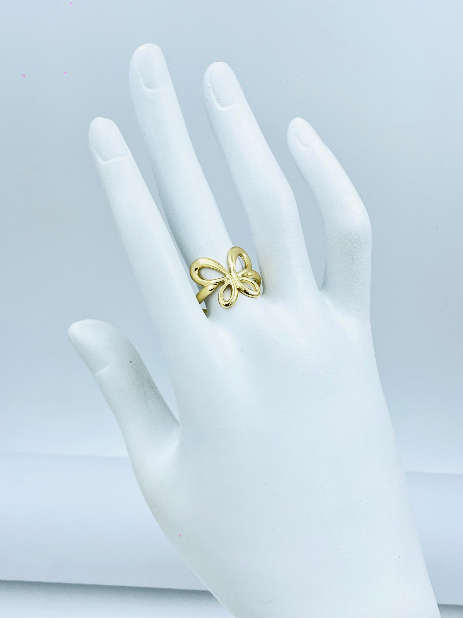 Elegant Gold Leaf Design Ring  Perfect for Any Occasion