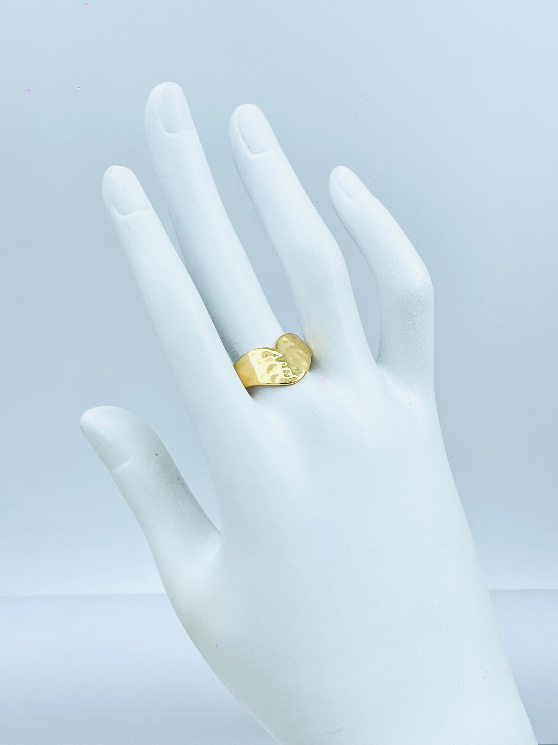 Elegant Gold Heart Signet Ring  Timeless Accessory