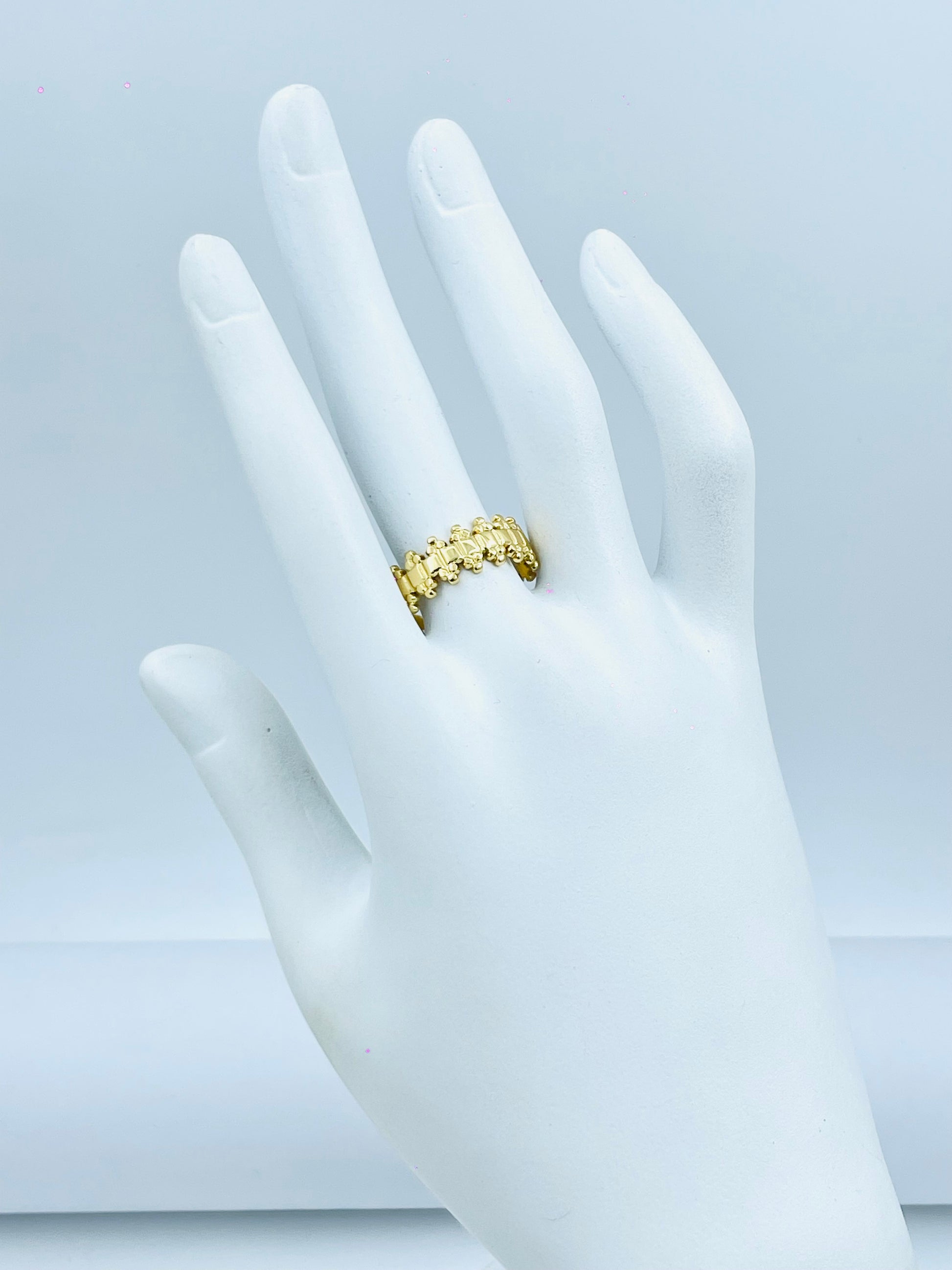 Elegant Gold Eternity Band Ring