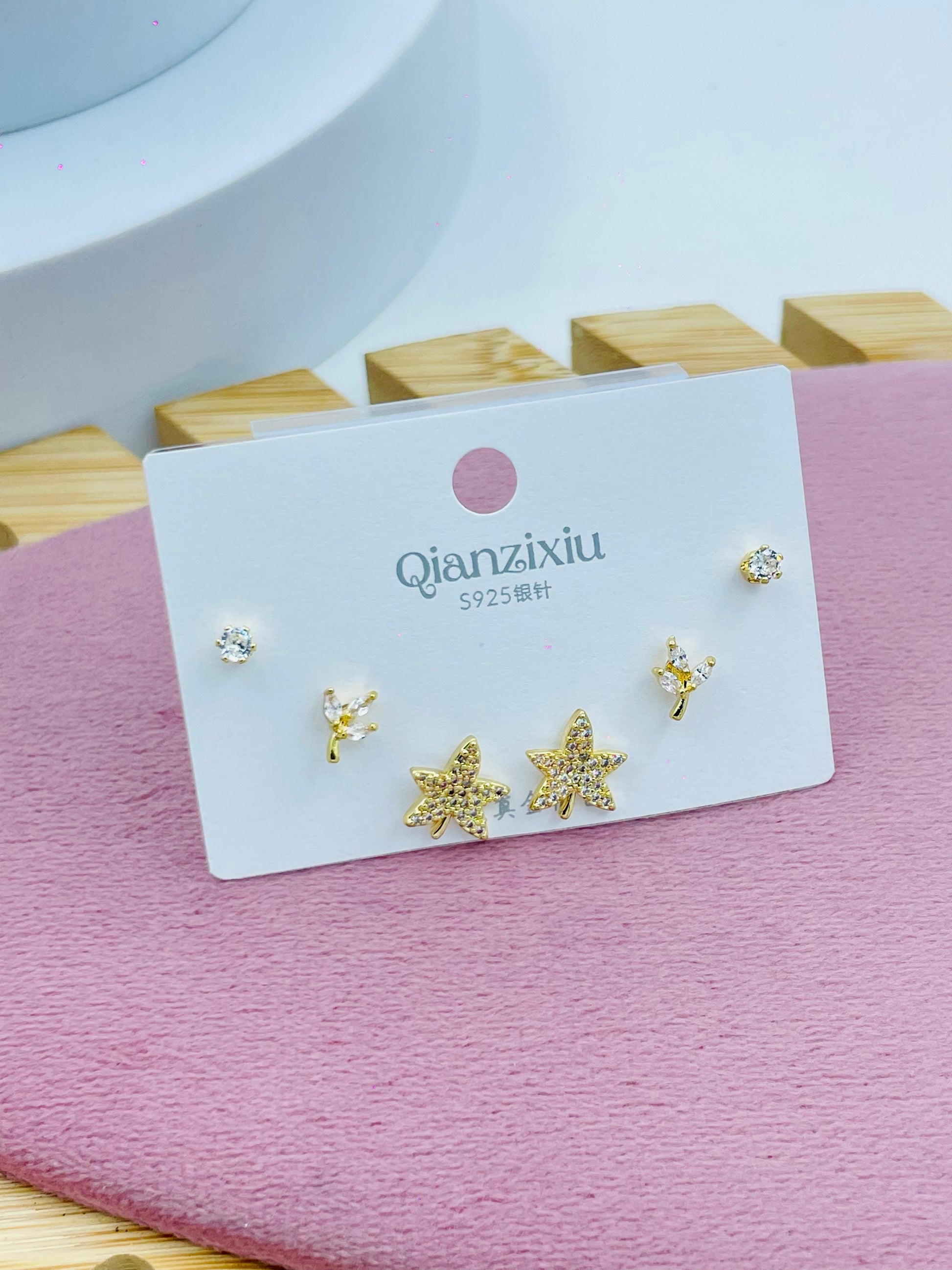 Elegant Gold Starfish and Star Earrings Set