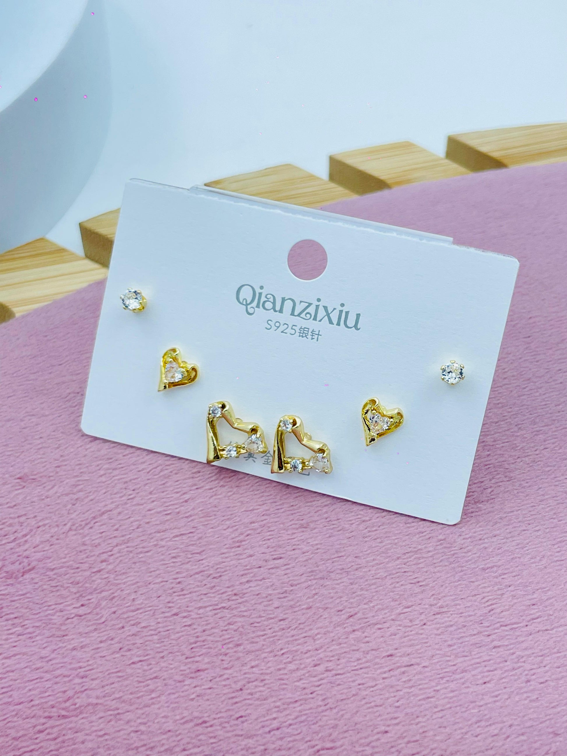 Elegant Gold Heart Stud Earrings Set with Crystals