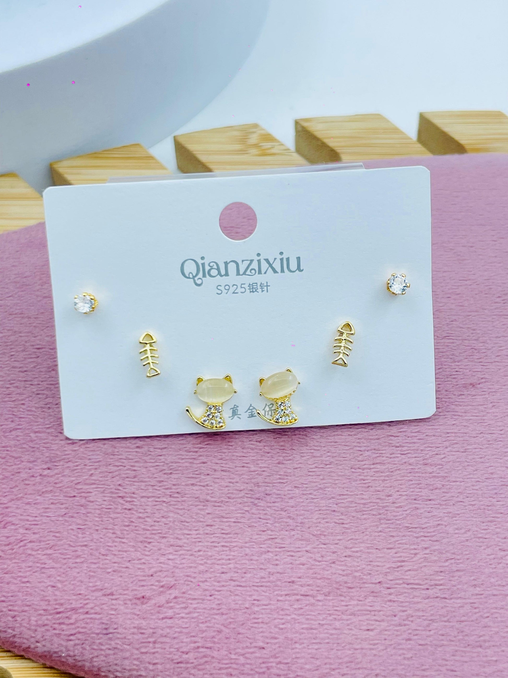 Silver Cat and Fishbone Earrings Set