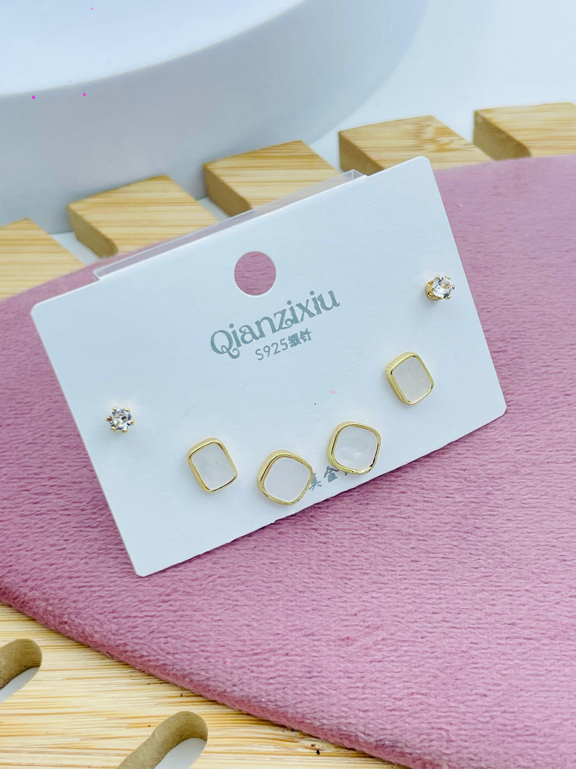 Elegant Stud Earrings Set